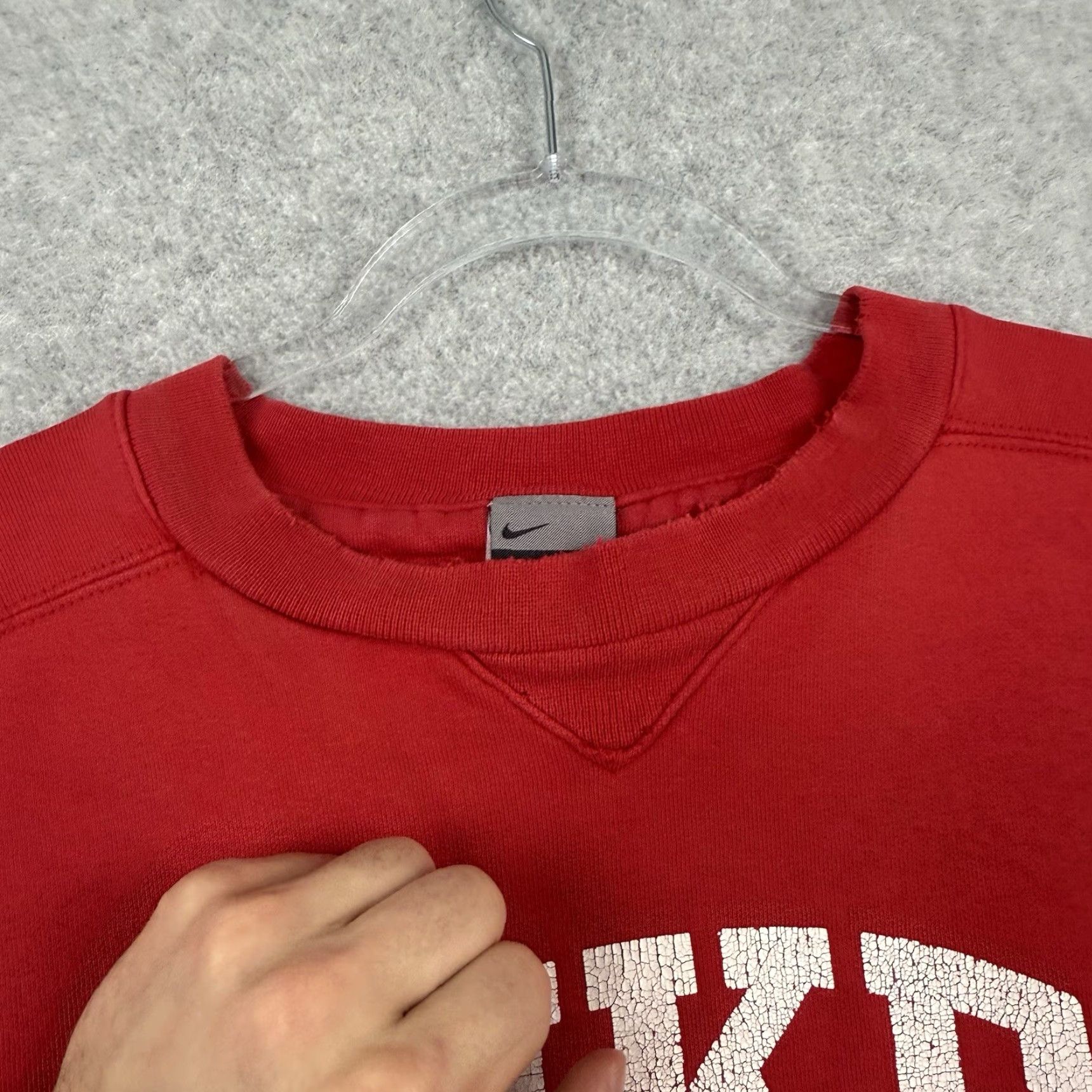 Nike VINTAGE Nike Sweatshirt Mens XL Red Embroidered Spellout Crewneck Jumper 90s y2k Size US XL / EU 56 / 4 - 5 Thumbnail