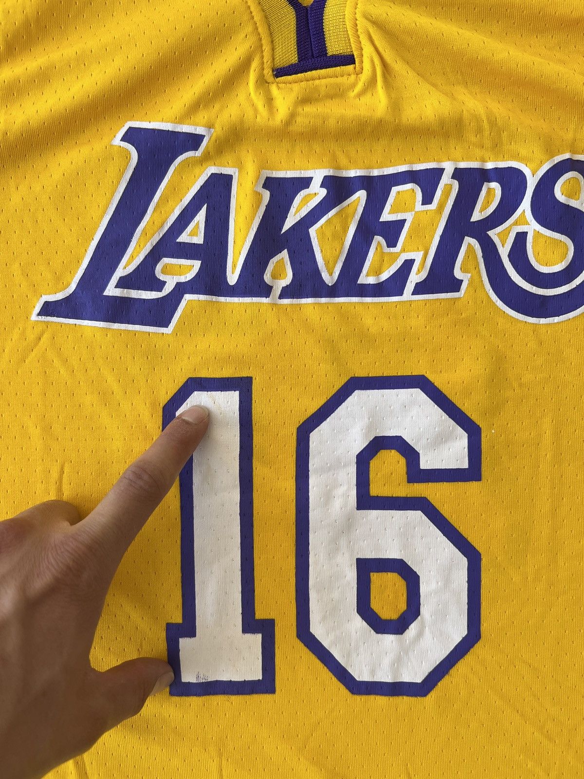 NBA 2009 NBA Los Angeles Lakers Authentic #16 Pau Gasol Jersey Size US XL / EU 56 / 4 - 6 Thumbnail