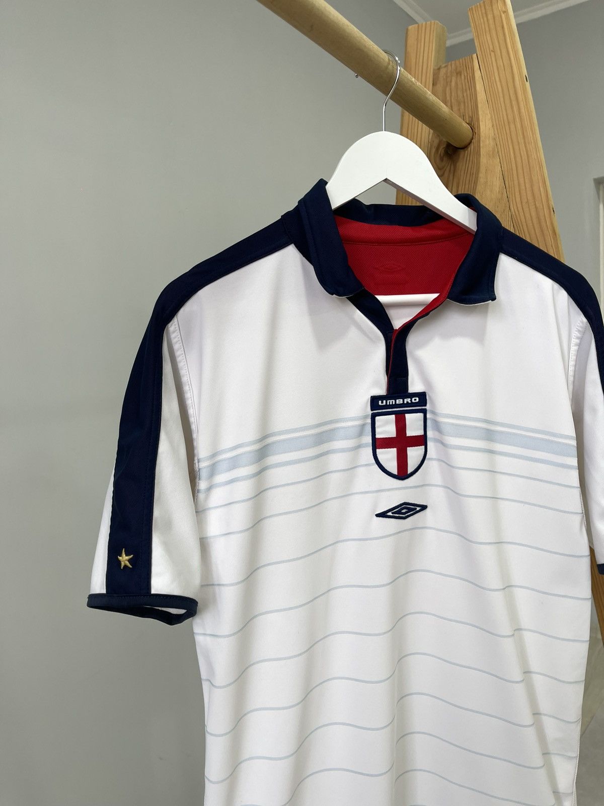 Umbro Vintage 2003/2005 Umbro England Reversible Home Kit Jersey Size US M / EU 48-50 / 2 - 5 Thumbnail