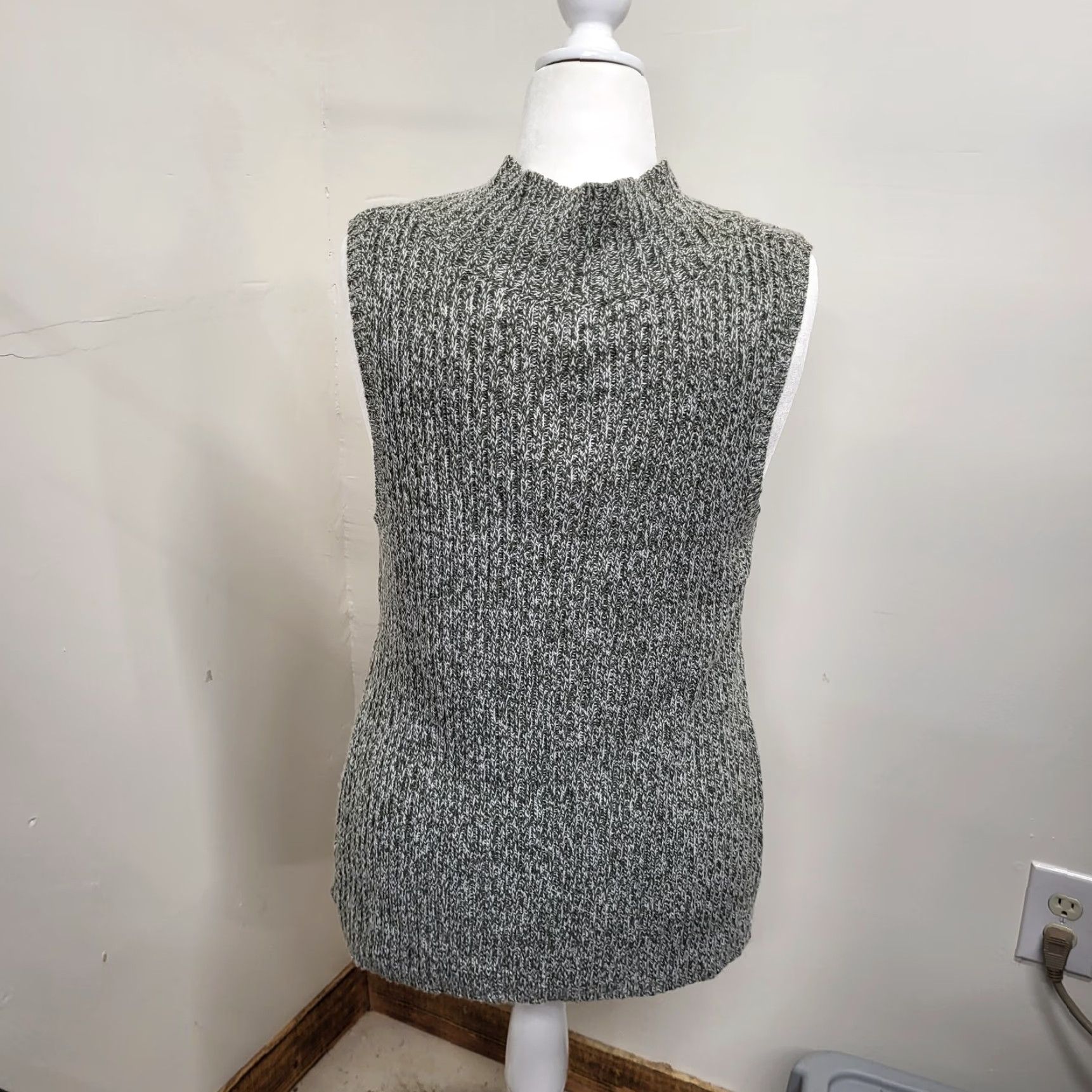Vintage Kim Rogers 2 Button Sweater Vest Womens XL Gray Green Marbled Cotton Blend Knit Sleeveless Crew Neck Casual Workwear Bohemian Size XL / US 12-14 / IT 48-50 - 3 Thumbnail