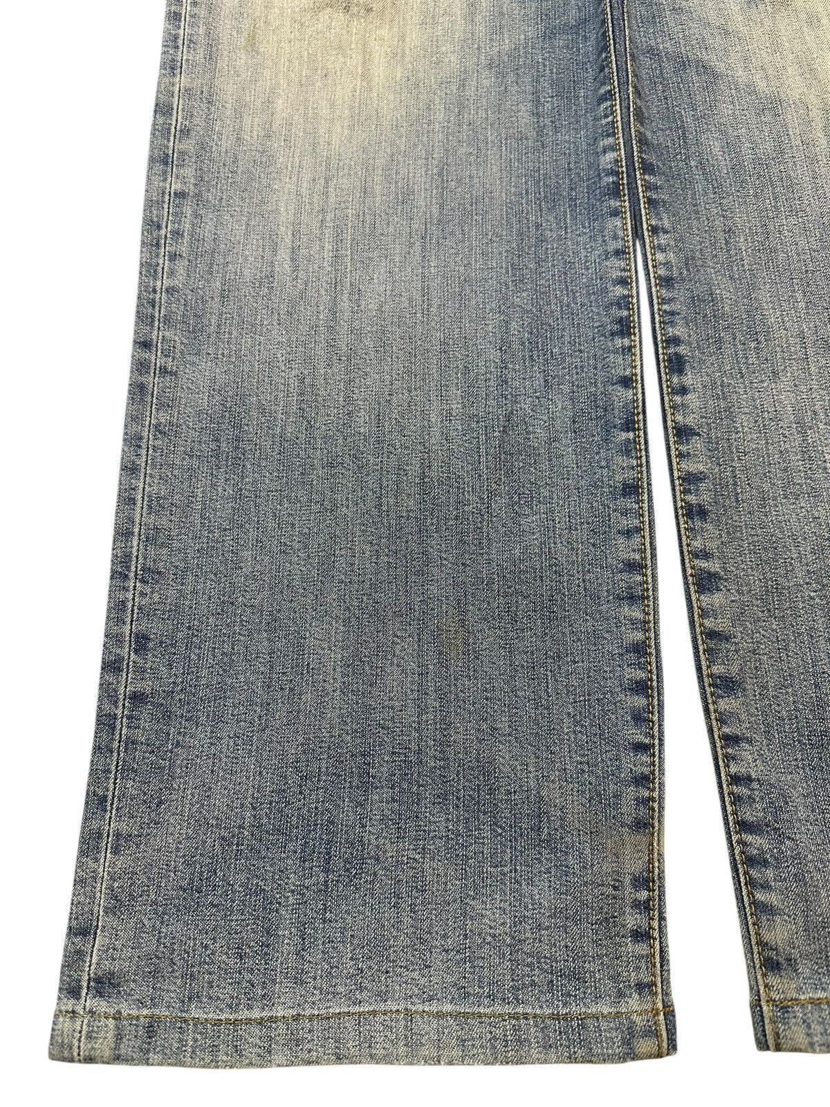 Japanese Brand Vintage Japanese Uniqlo Faded Wash Distressed Baggy Jeans Size US 33 - 7 Thumbnail
