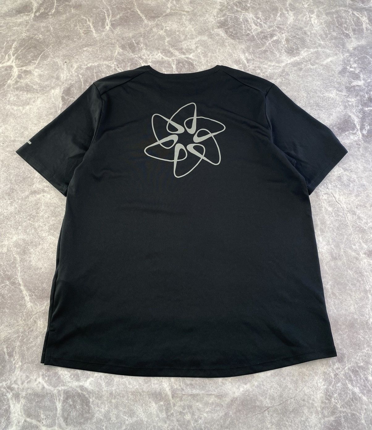 Nike 🍀Free Shipping☘️ Nike Running Division T-shirt Size: M Size US M / EU 48-50 / 2 - 1 Thumbnail