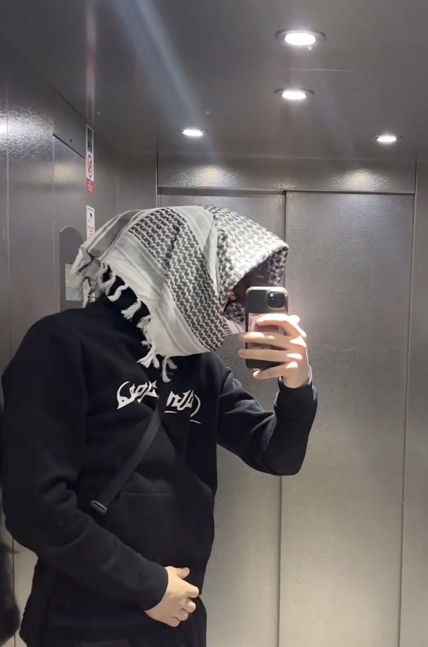 Velour Rare hoodie Velour Scars Size US S / EU 44-46 / 1 - 5 Thumbnail