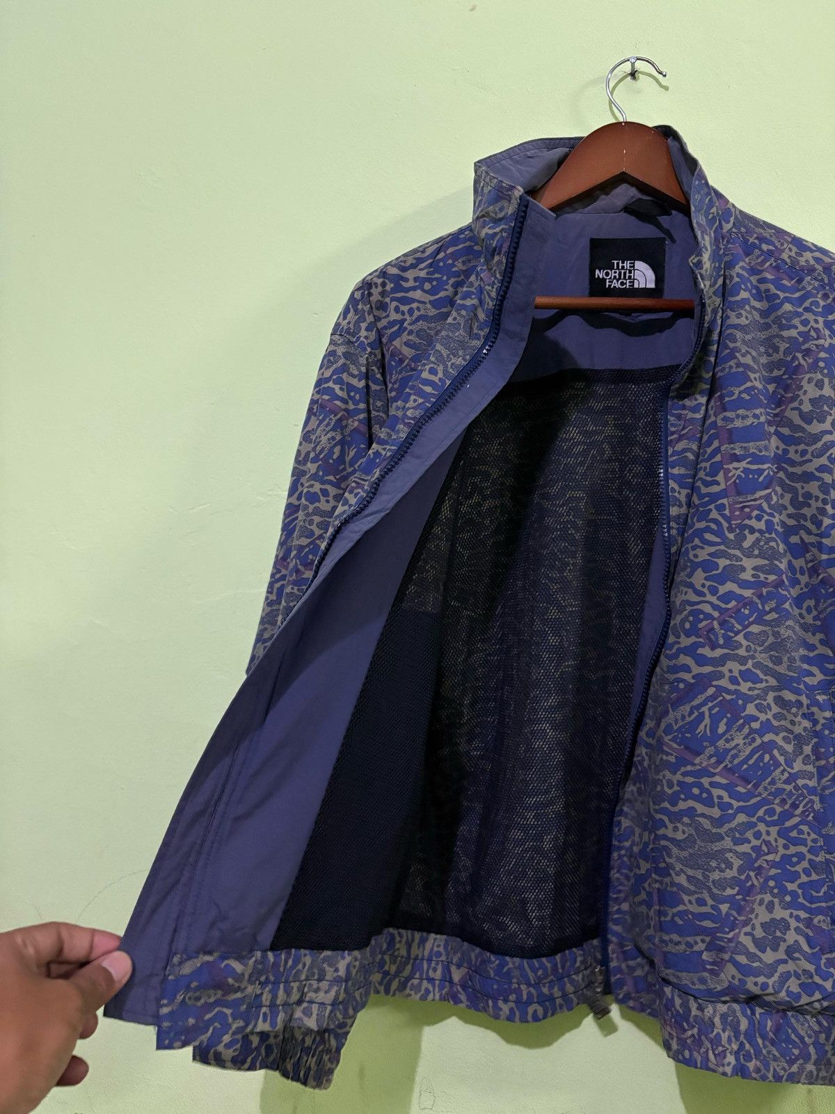 The North Face The North Face Light Jacket Abstract Art Design Size US M / EU 48-50 / 2 - 8 Thumbnail