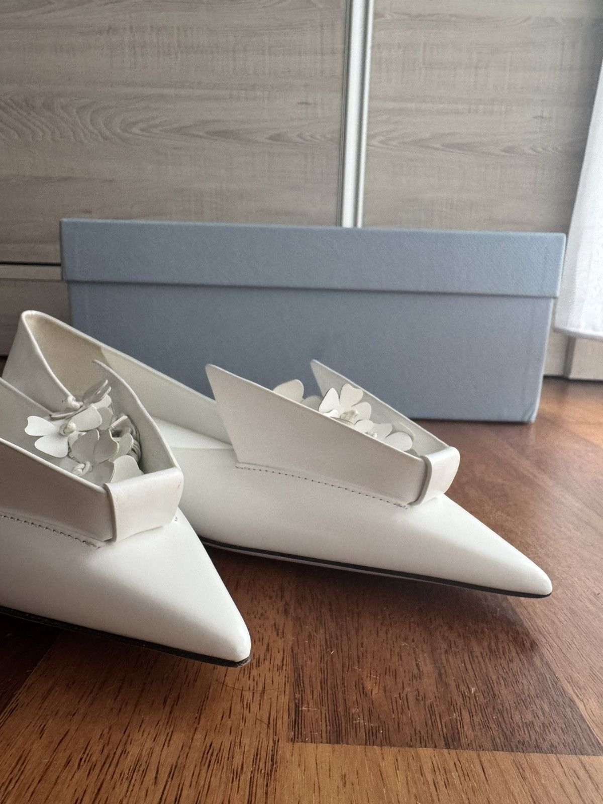 Prada PRADA Floral Appliqué Bouquet Leather Flats Size US 7 / IT 37 - 6 Thumbnail