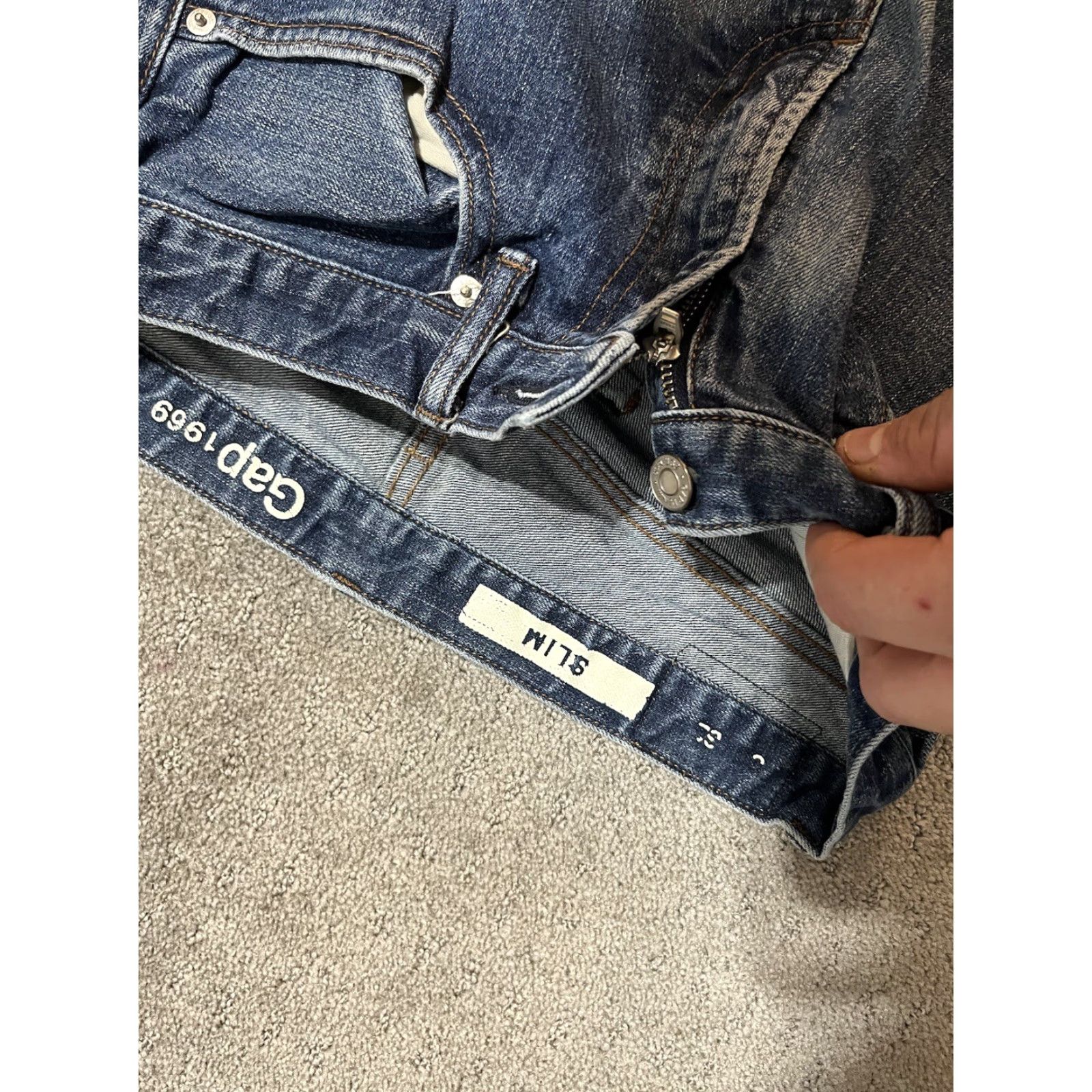 Gap Gap Slim Fit Jeans Men's 30x32 Straight Leg Solid Blue 5-Pocket Destroyed Distre Size US 30 / EU 46 - 3 Thumbnail