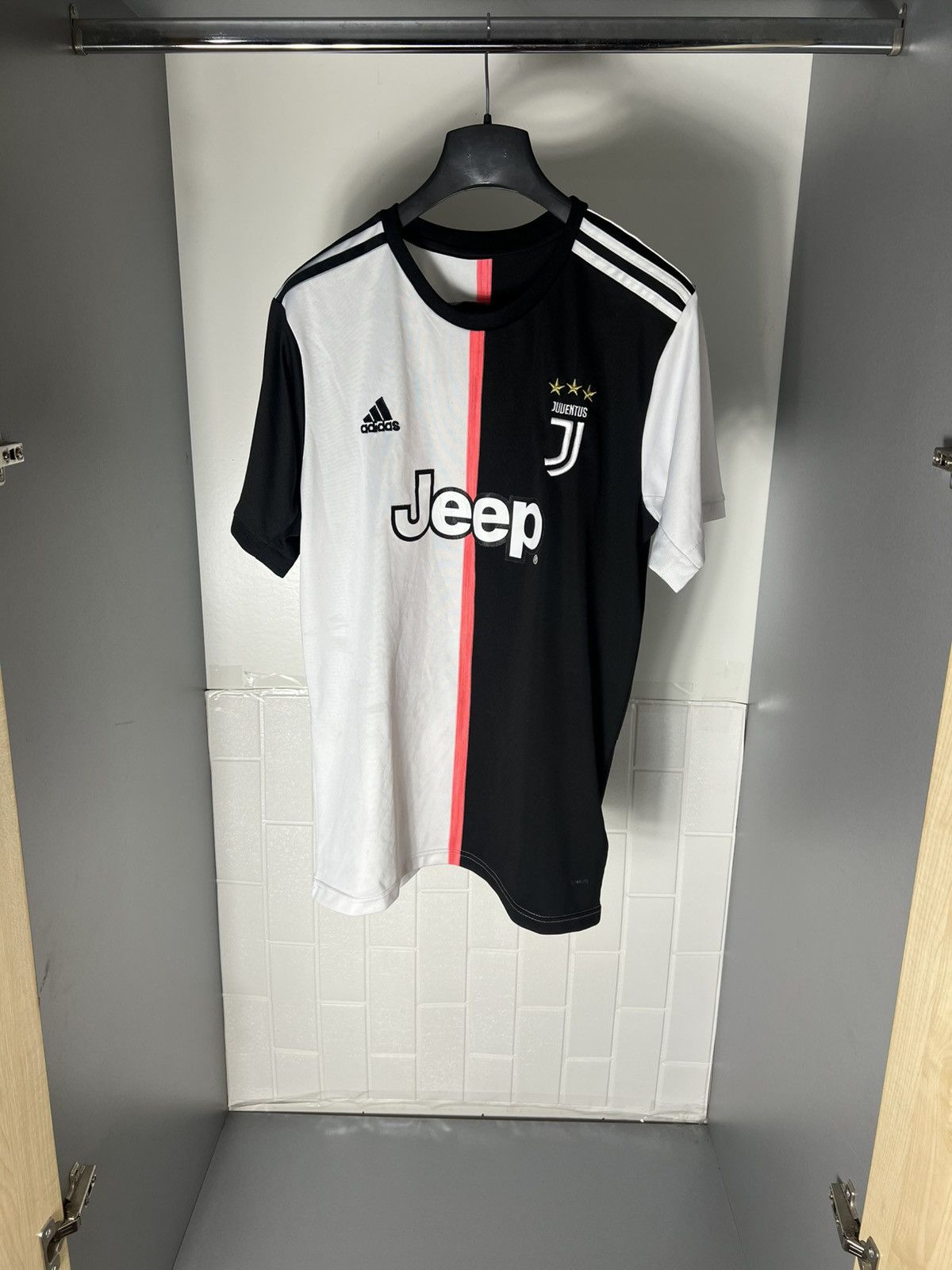 Vintage VERY RARE ADIDAS FC JUVENTUS ITALY SOCCER JERSEY Y2K 90s Size US M / EU 48-50 / 2 - 1 Thumbnail