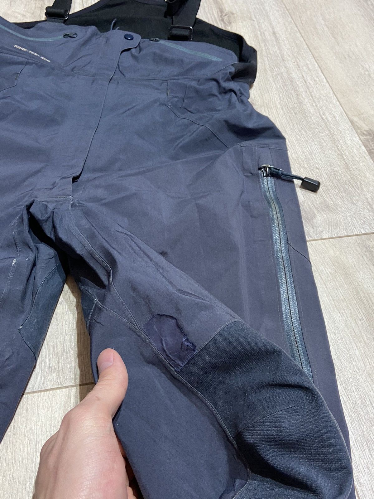 Arc'teryx Arc'teryx Gore-Tex Vintage Zip Hiking Pants Rare 2000 S Size 30" / US 8 / IT 44 - 16 Thumbnail