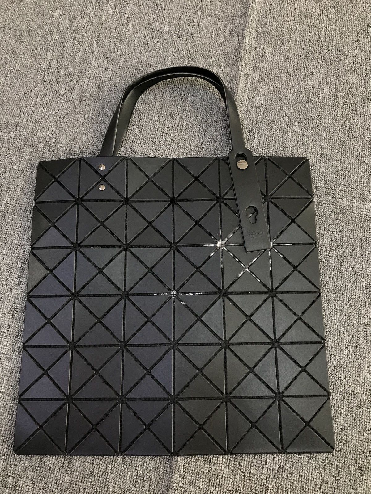 Issey Miyake Bao Bao BAO BAO ISSEY MIYAKE WHITE LUCENT BASIC TOTE Size ONE SIZE - 3 Thumbnail