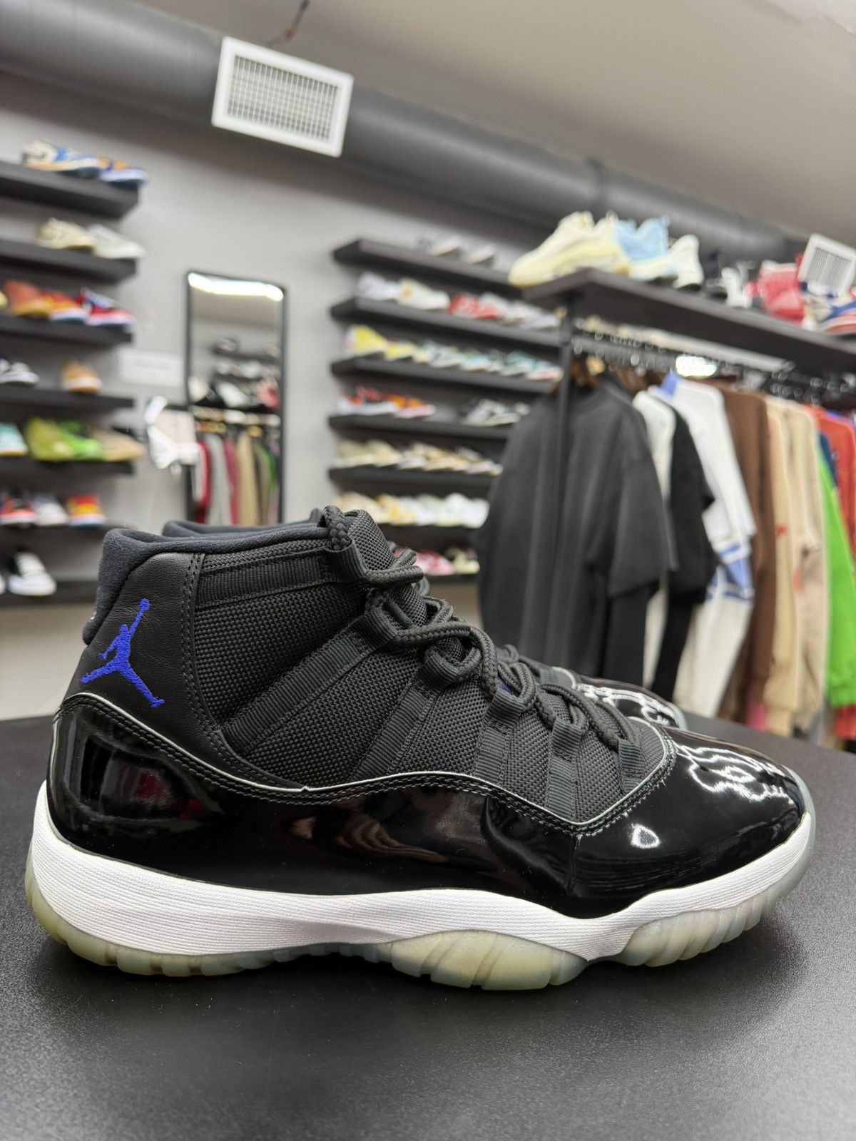Jordan Brand Size 10 - Jordan 11 Retro “Space Jam” 2016 Size US 10 / EU 43 - 3 Thumbnail