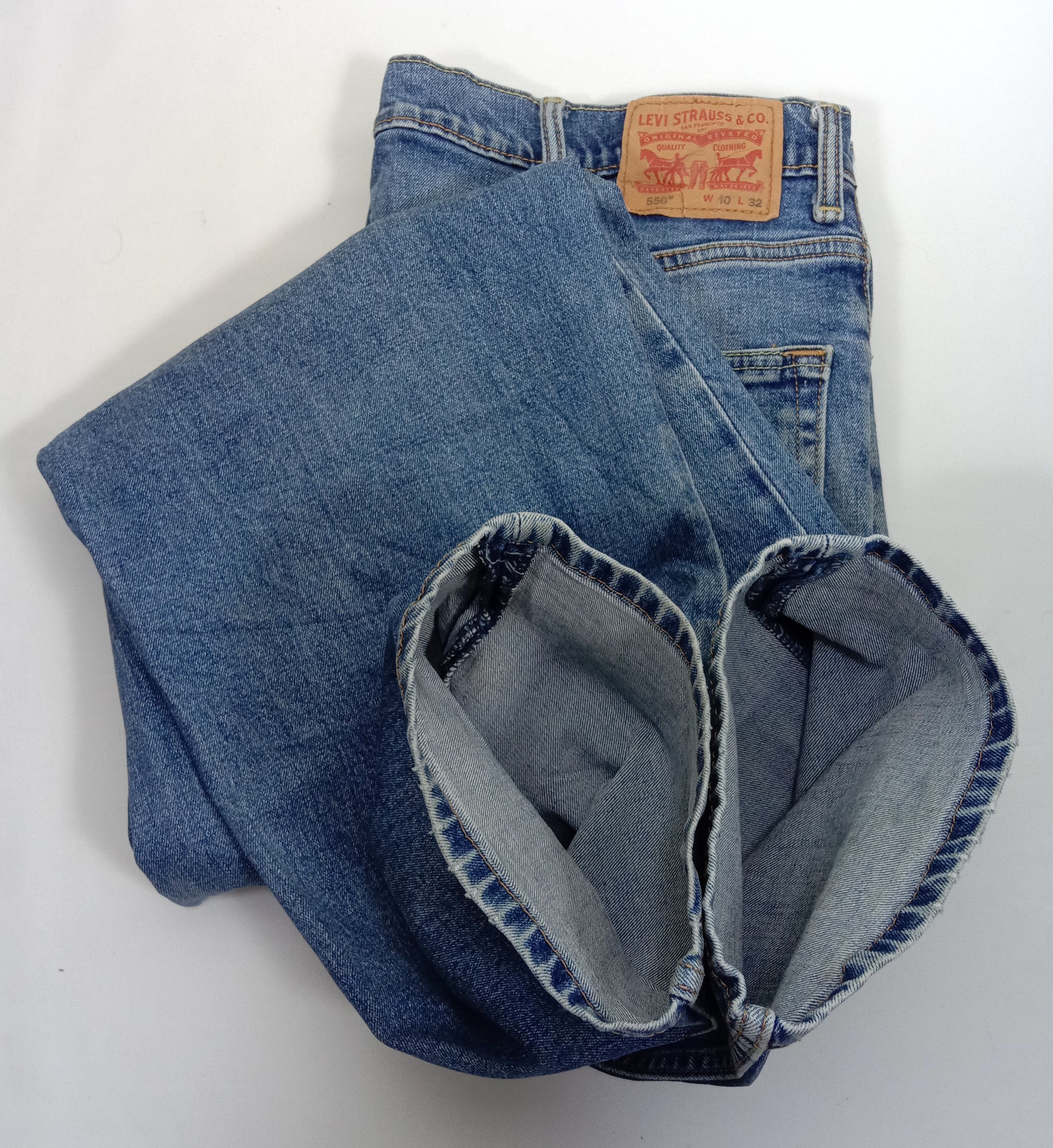 Levi's Vintage Levi's 550 Jeans Blue Wash Relaxed Fit Denim Size US 39 - 15 Thumbnail