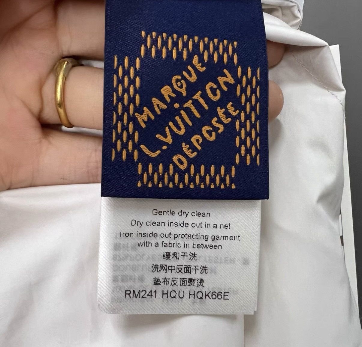 Louis Vuitton Louis Vuitton Damier All-over Logo Long Parka J41 Size US M / EU 48-50 / 2 - 4 Thumbnail