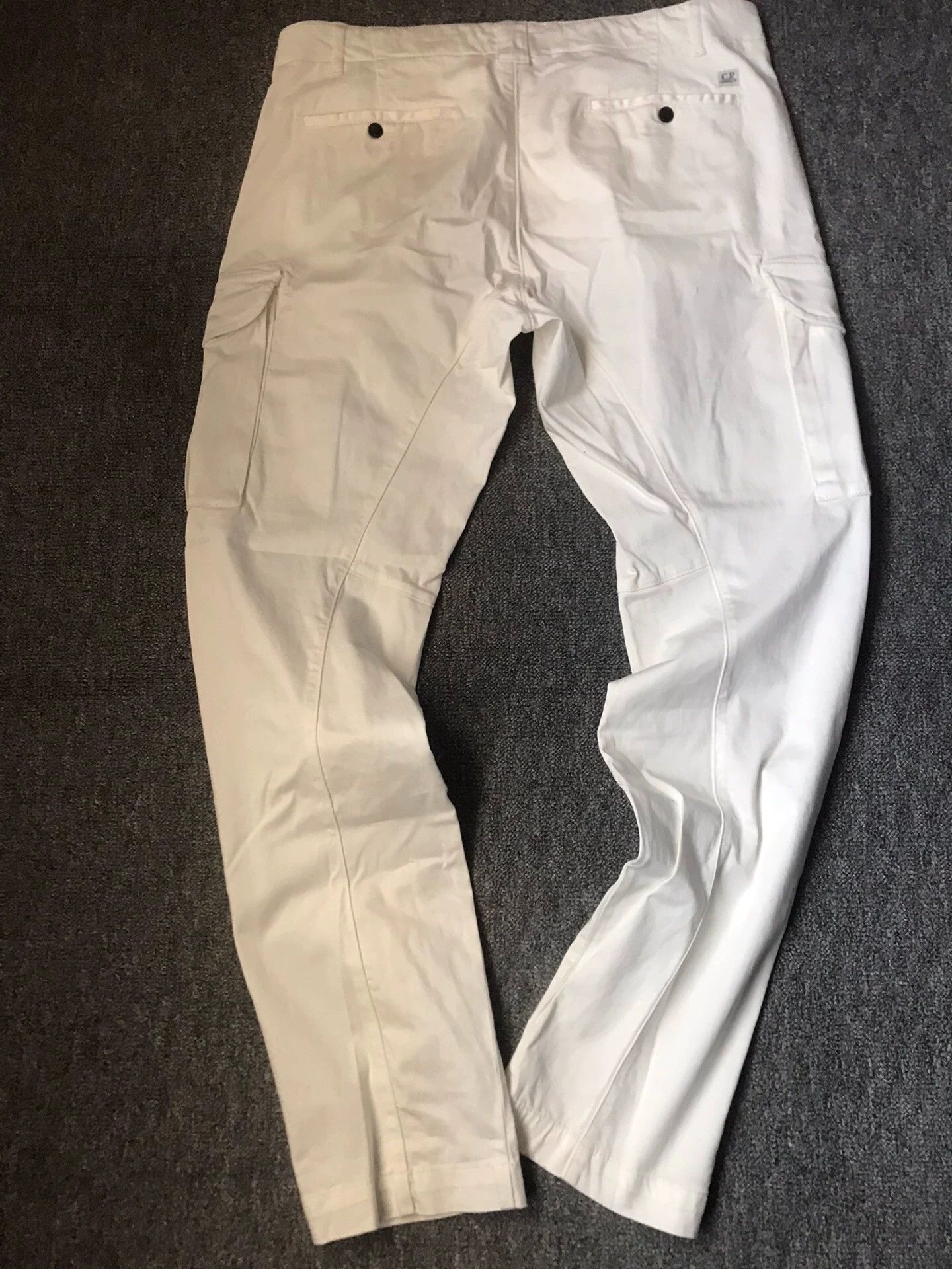 C.P. Company C.P. Company ivory loose cargo 50 logo pocket Size US 34 / EU 50 - 2 Thumbnail