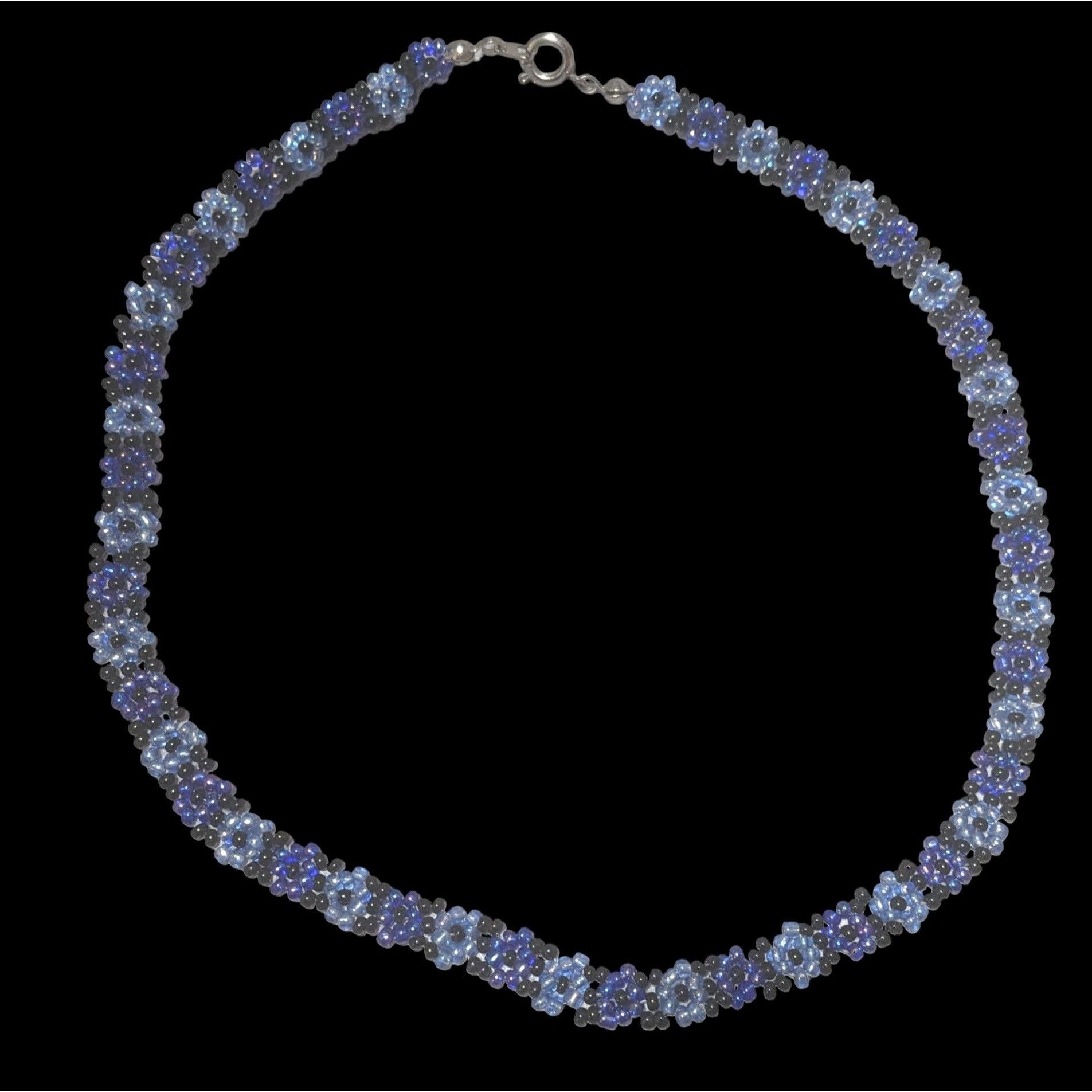 Other Retro Blue And Black Beaded Floral Necklace Size ONE SIZE - 1 Thumbnail