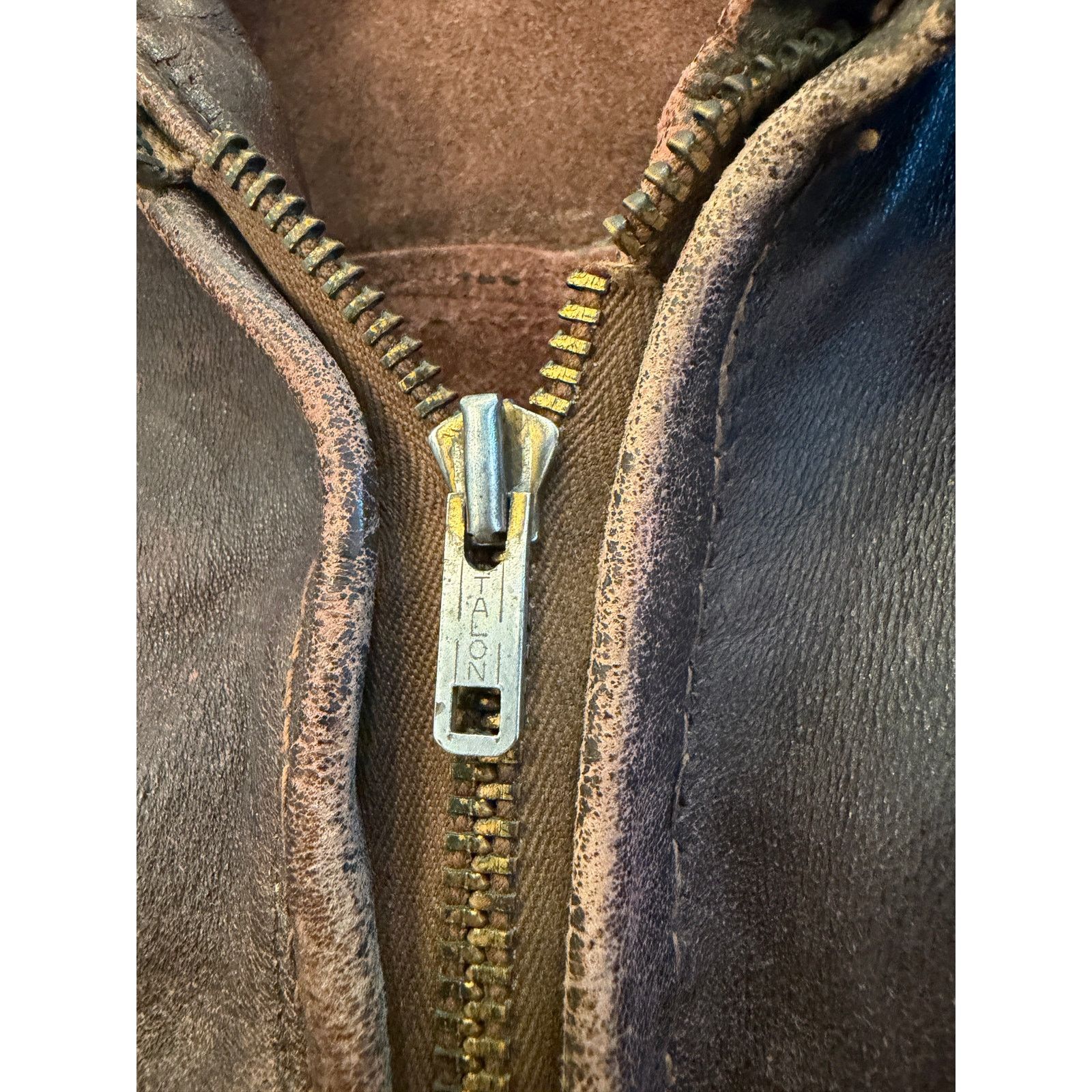 Vintage Vintage Brown Thrashed Plaid Lined Leather Jacket Size US XL / EU 56 / 4 - 5 Thumbnail