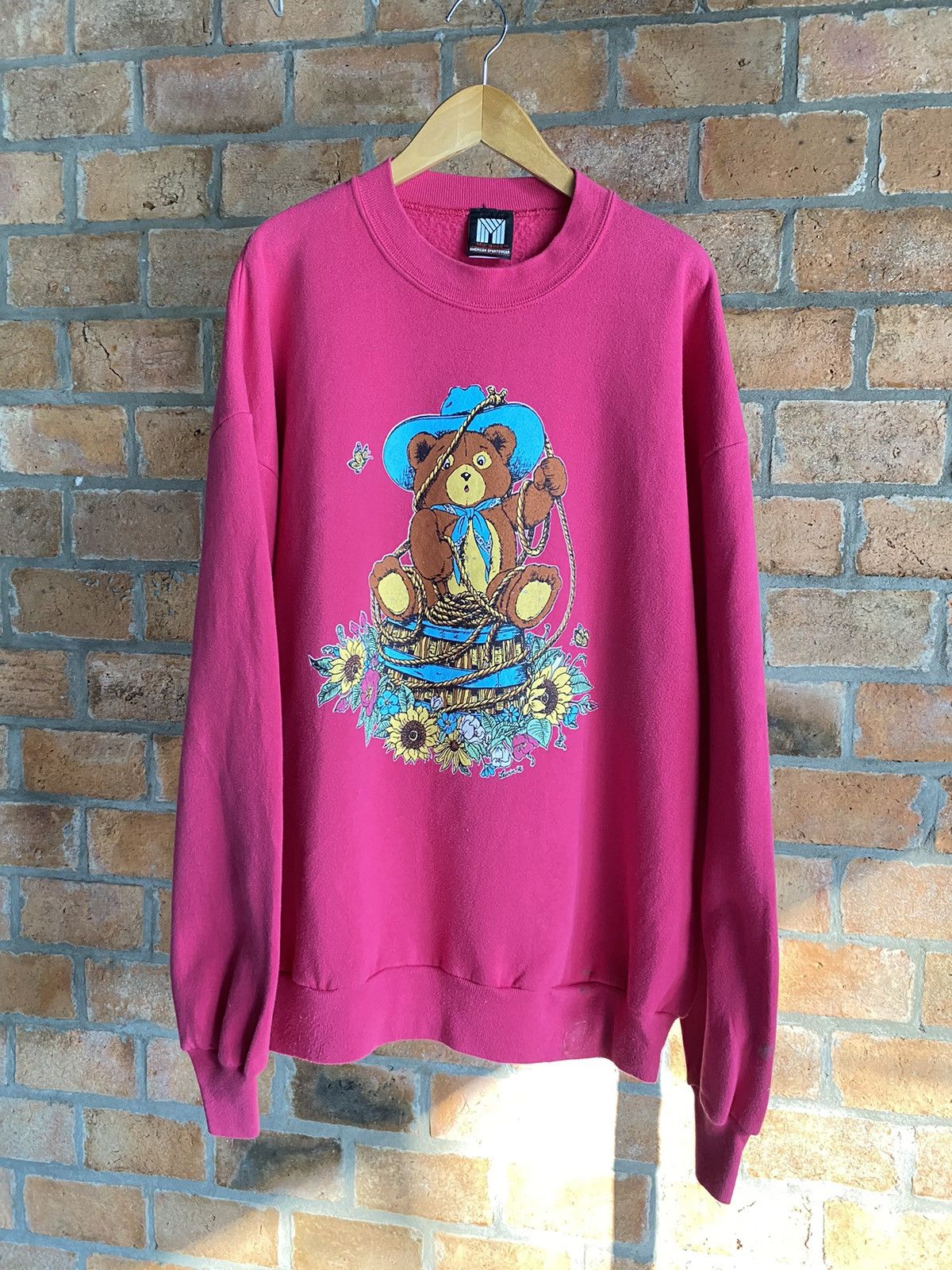 Vintage 90s cute bear hot pink sweater