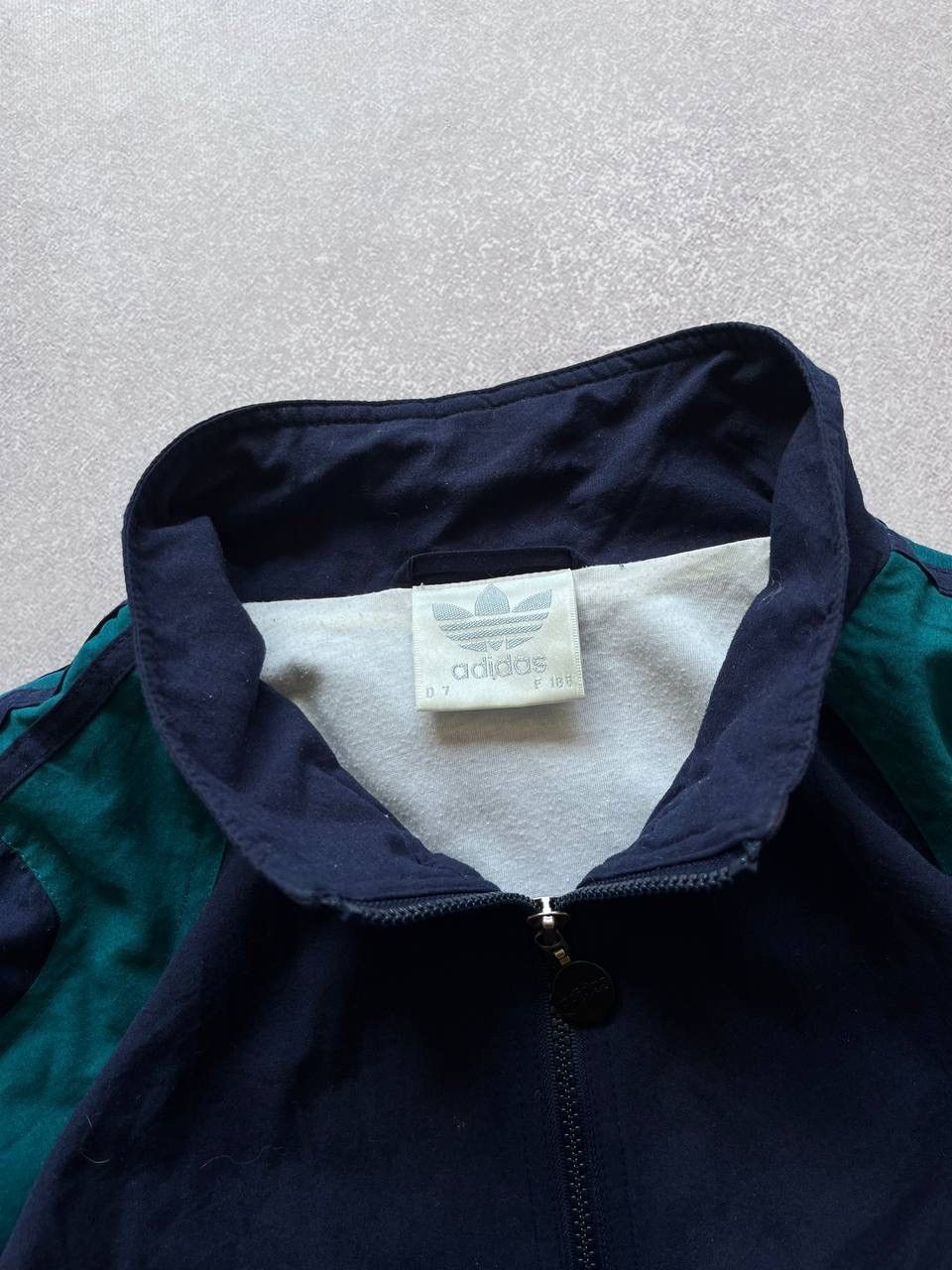 Vintage Vintage Adidas 3-stripes Nylon Tracksuit L Y2K Size US L / EU 52-54 / 3 - 8 Thumbnail