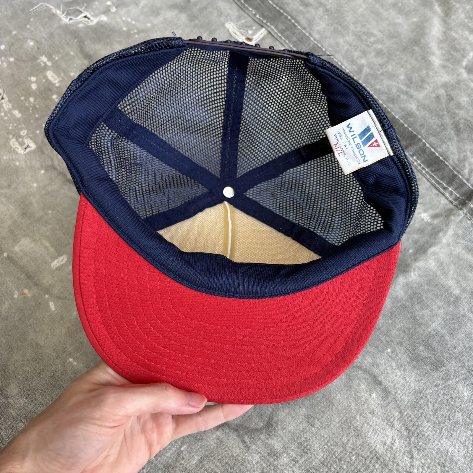 Vintage Vintage 80s Victoria Canada Maple Leaf Orca Trucker Hat Size ONE SIZE - 3 Thumbnail