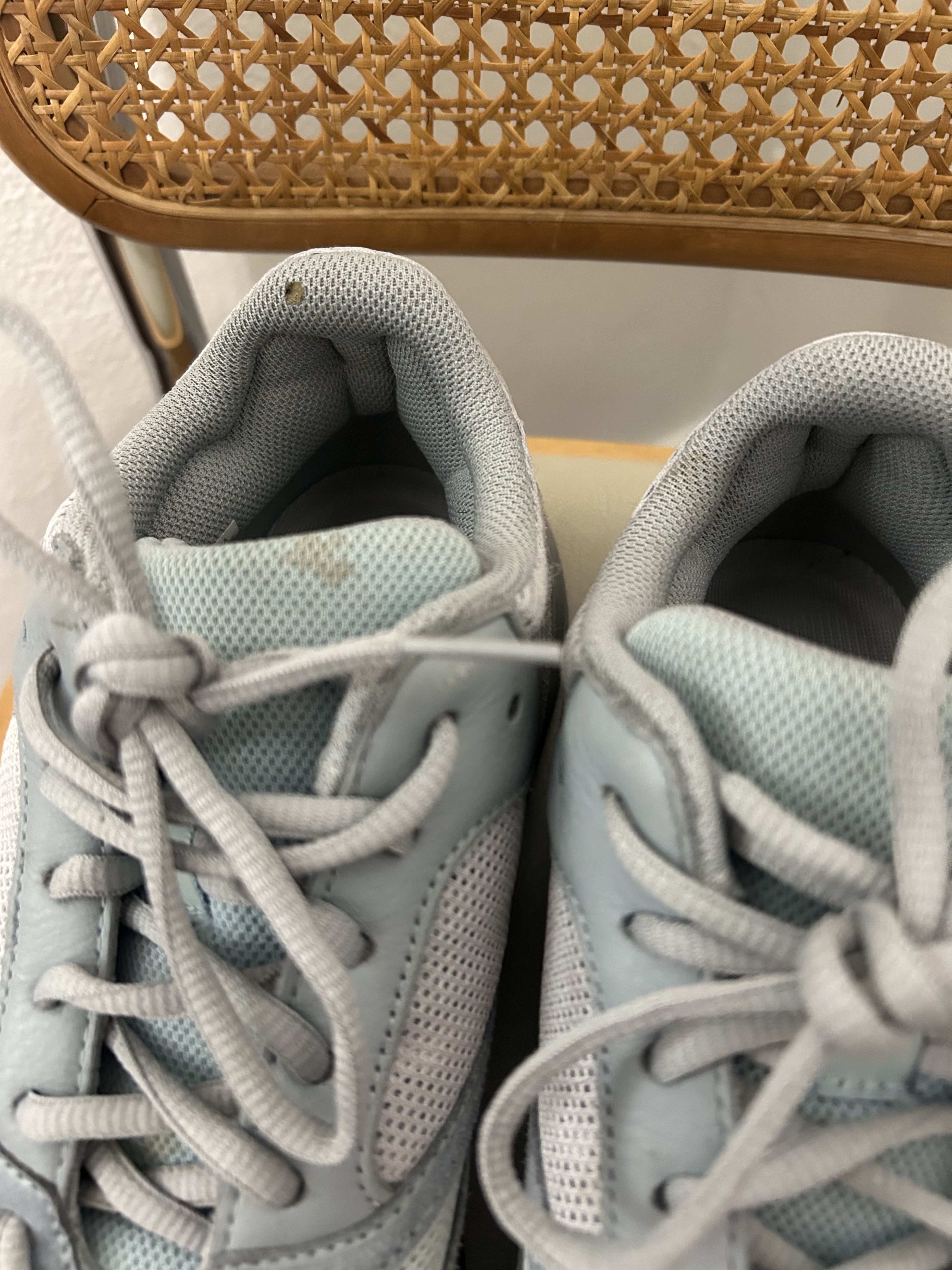 Yeezy Yeezy 700 Inertia Size US 9.5 / EU 42-43 - 11 Thumbnail