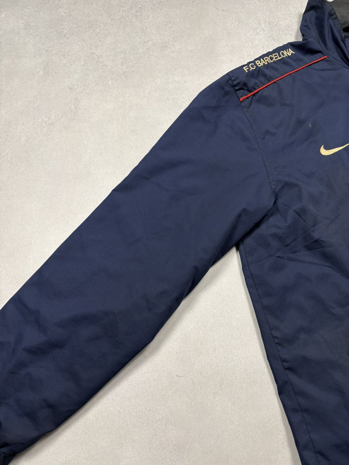 Nike Vintage Nike FC Barcelona Soccer Bomber Jacket XL Navy 90s Size US XL / EU 56 / 4 - 12 Thumbnail
