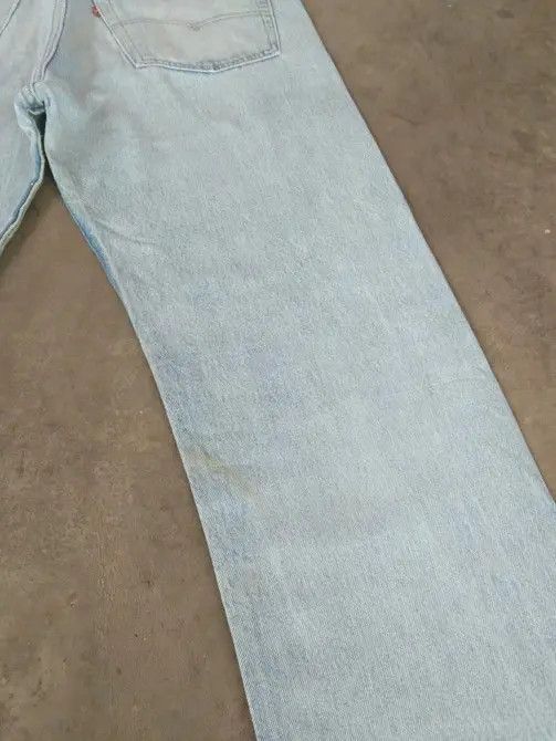 Levi's 90s Vintage Levis 501 Made In USA Distressed Jeans 36x30 Size US 36 / EU 52 - 4 Thumbnail