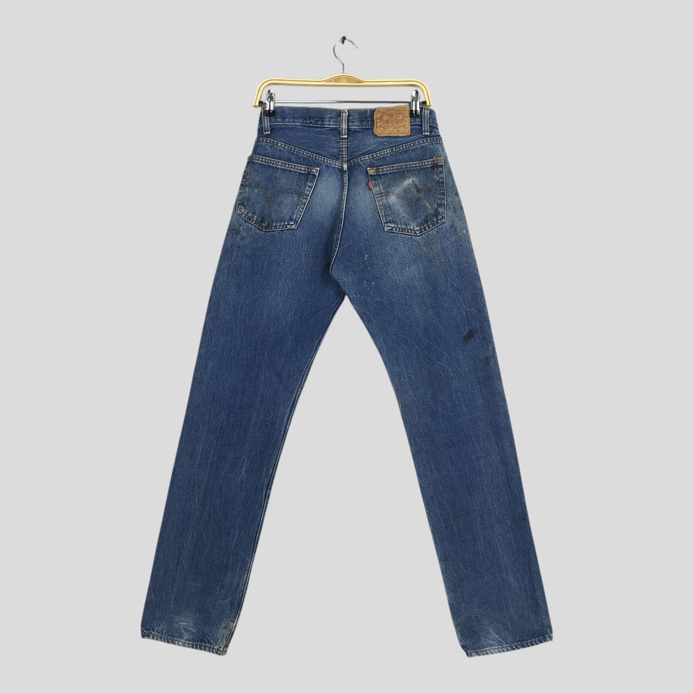 Levi's Size 28x32.5 Vintage 90s Levi's 501 Faded Dirty Jeans S686 Size US 28 / EU 44 - 7 Thumbnail