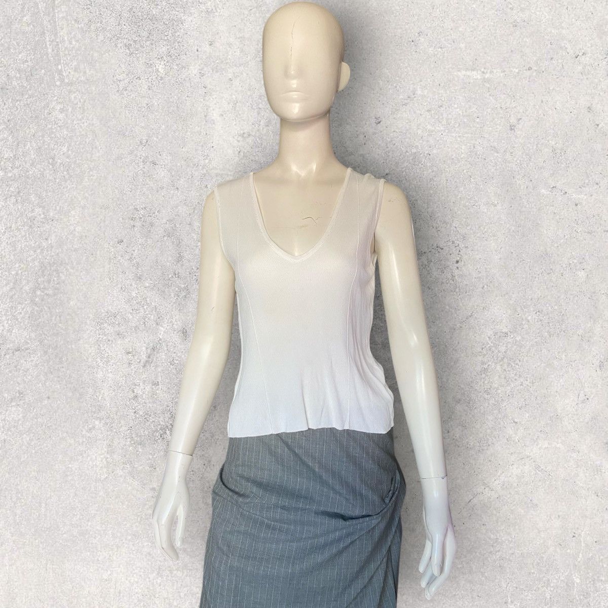 Gucci 1997 Rayon Ribbed Blouse By Tom Ford Size M / US 6-8 / IT 42-44 - 2 Thumbnail