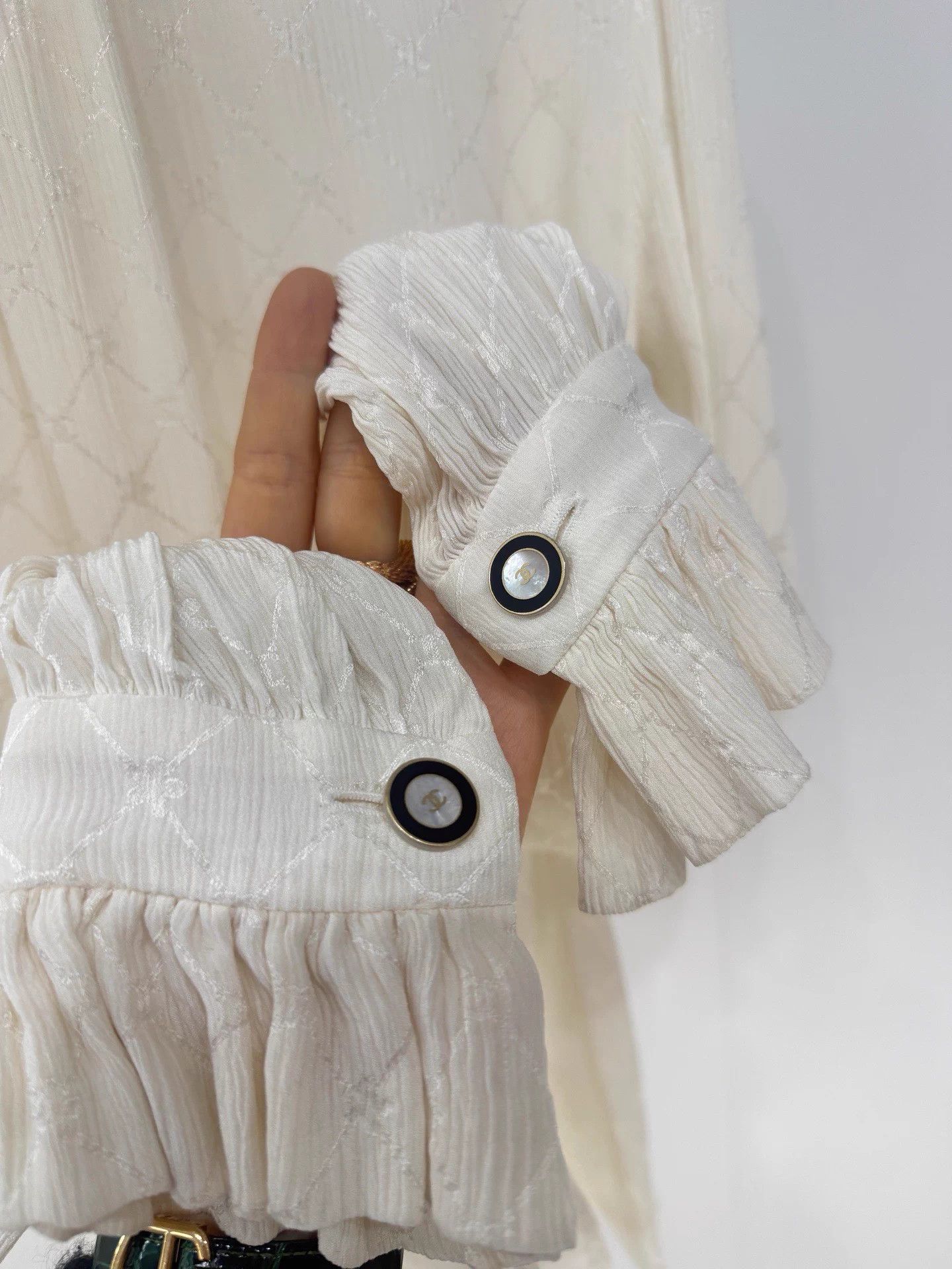 Chanel Chanel Women's CC Logo Ruffled Princess Shirt EU38 99 New Size S / US 4 / IT 40 - 8 Thumbnail