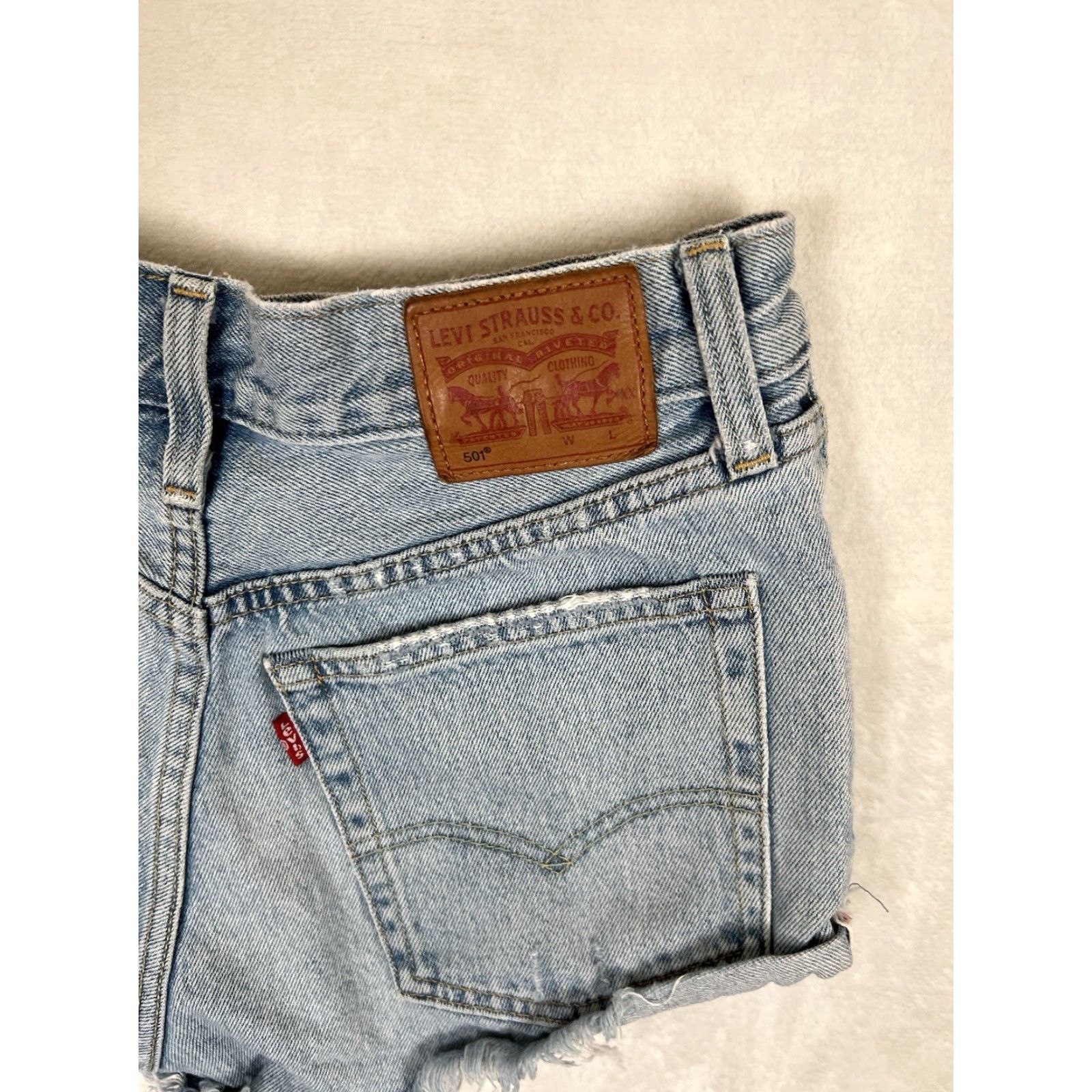 Levi's VINTAGE Levi’s 501 Selvedge Daisy Duke Jean Shorts Women’s Size 25 Distressed Casual Cut-Off Blue 90s Womens Size 42" / US 20 - 7 Thumbnail