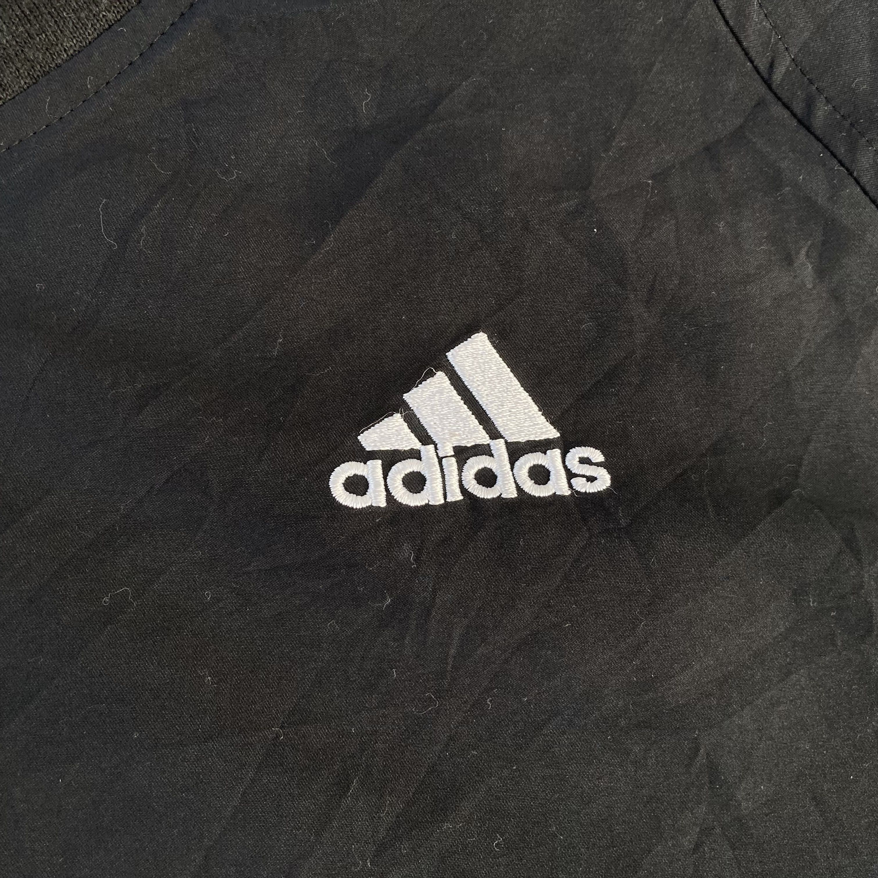 Adidas Vtg Adidas Three Block Pullover Streetwear Sweater Size US M / EU 48-50 / 2 - 3 Thumbnail