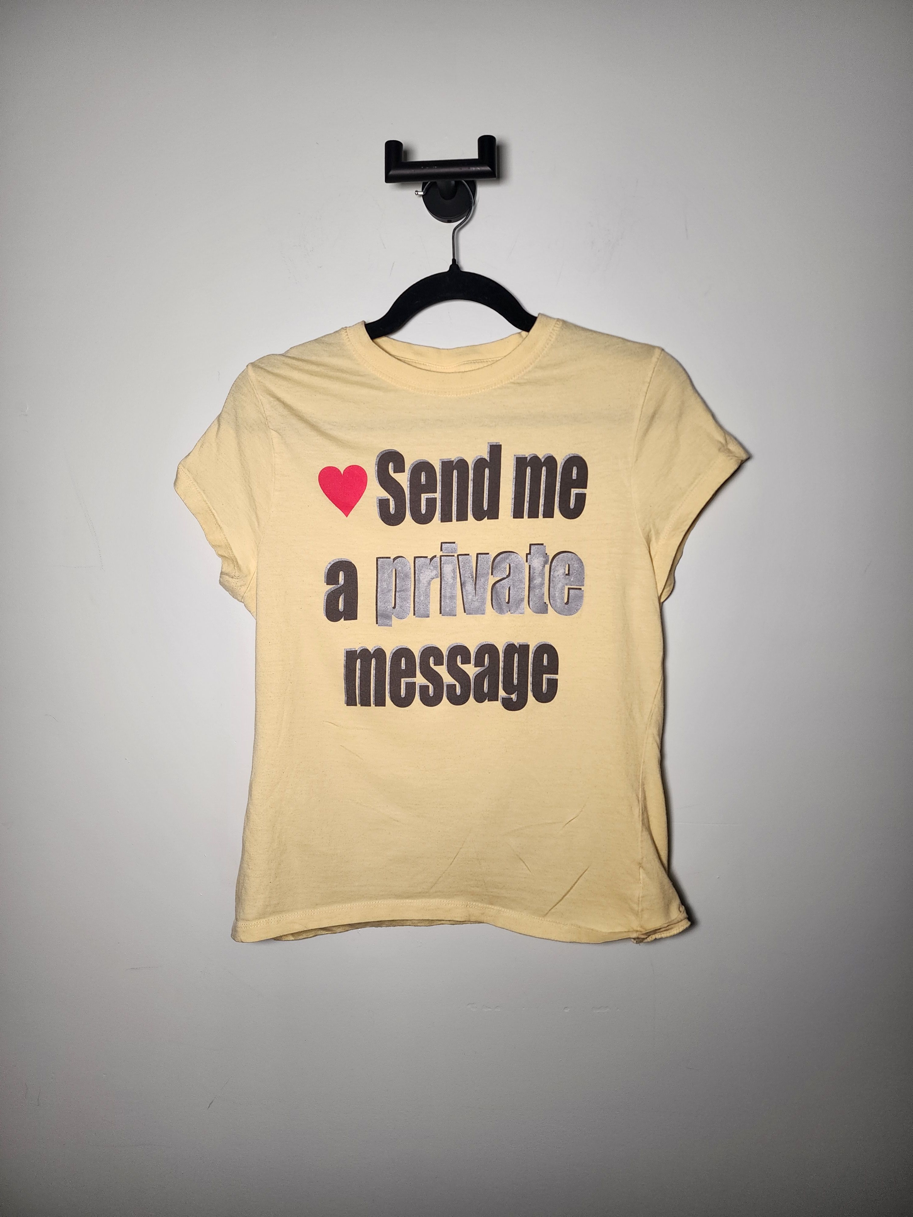 Vintage Vintage Y2K 725 Send Me A Private Message Text Shirt Size M / US 6-8 / IT 42-44 - 1 Thumbnail