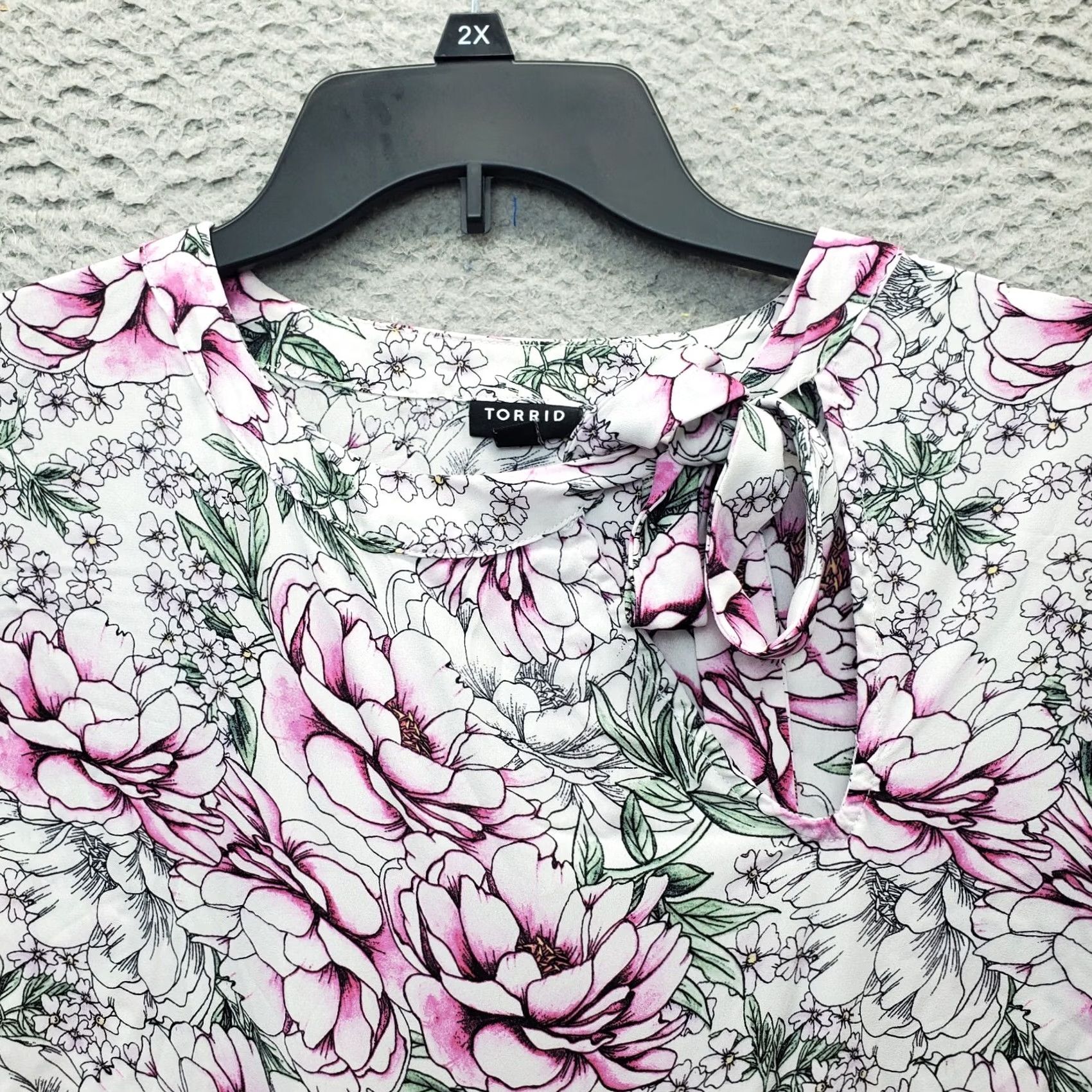Torrid Torrid Blouse Top Womens 2 Multicolor Floral Long Sleeve Side Tie Neck Pullover Size XS / US 0-2 / IT 36-38 - 4 Thumbnail