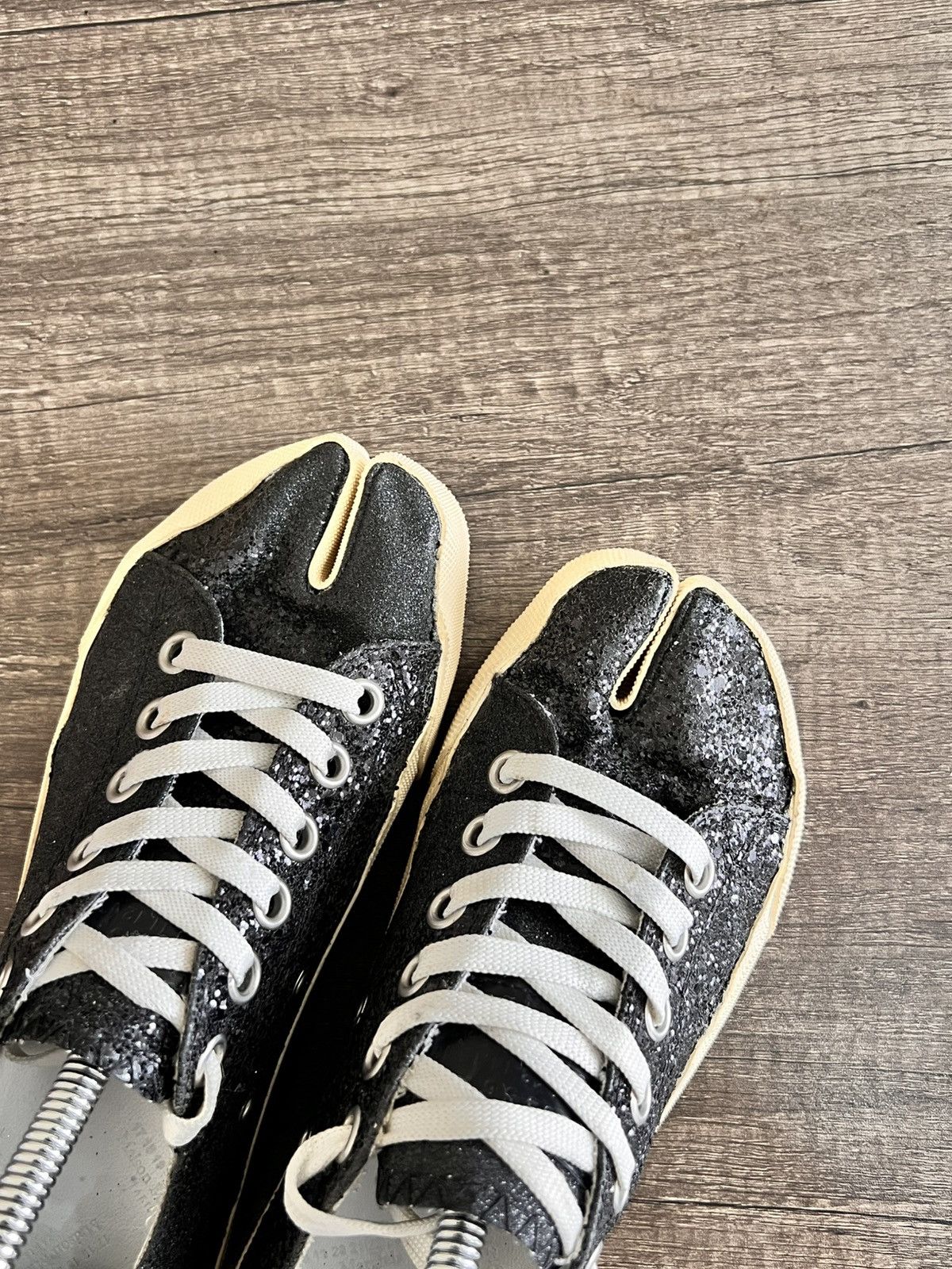 Maison Margiela Black Glitter Tabi Sneakers Size US 7 / IT 37 - 9 Thumbnail