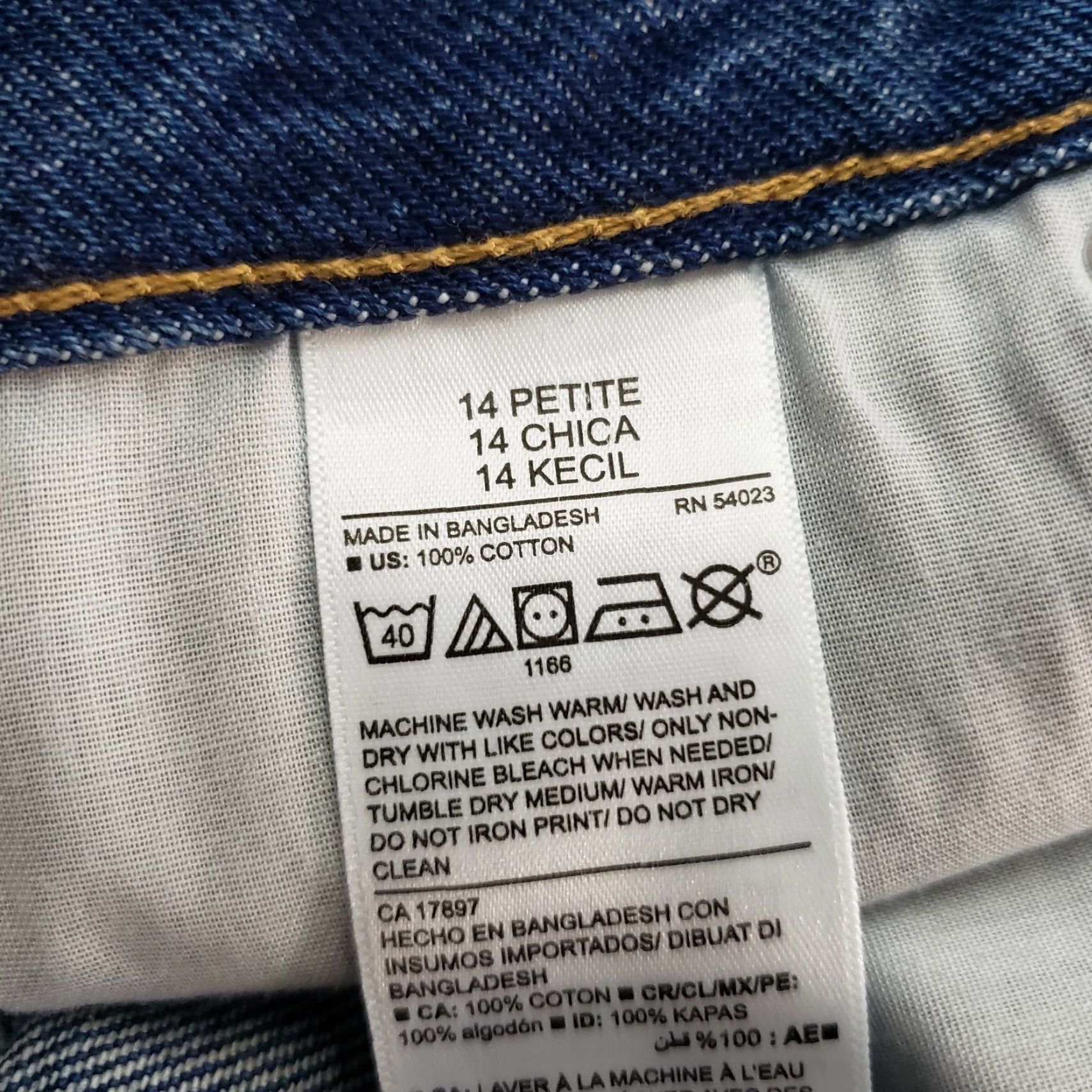 Old Navy VINTAGE Old Navy Womens High Waisted Slouchy Straight Crop Jeans Sz 14P Blue Size 36" / US 14 / IT 50 - 8 Thumbnail