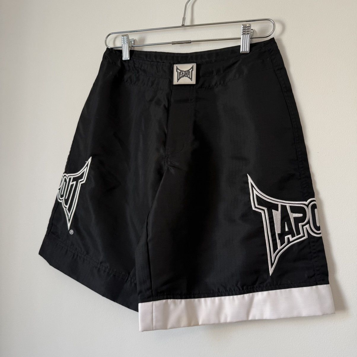 Tapout Vtg 2000s Tapout Logo MMA Fight Shorts Grunge Y2K ERD Size US 27 - 3 Thumbnail