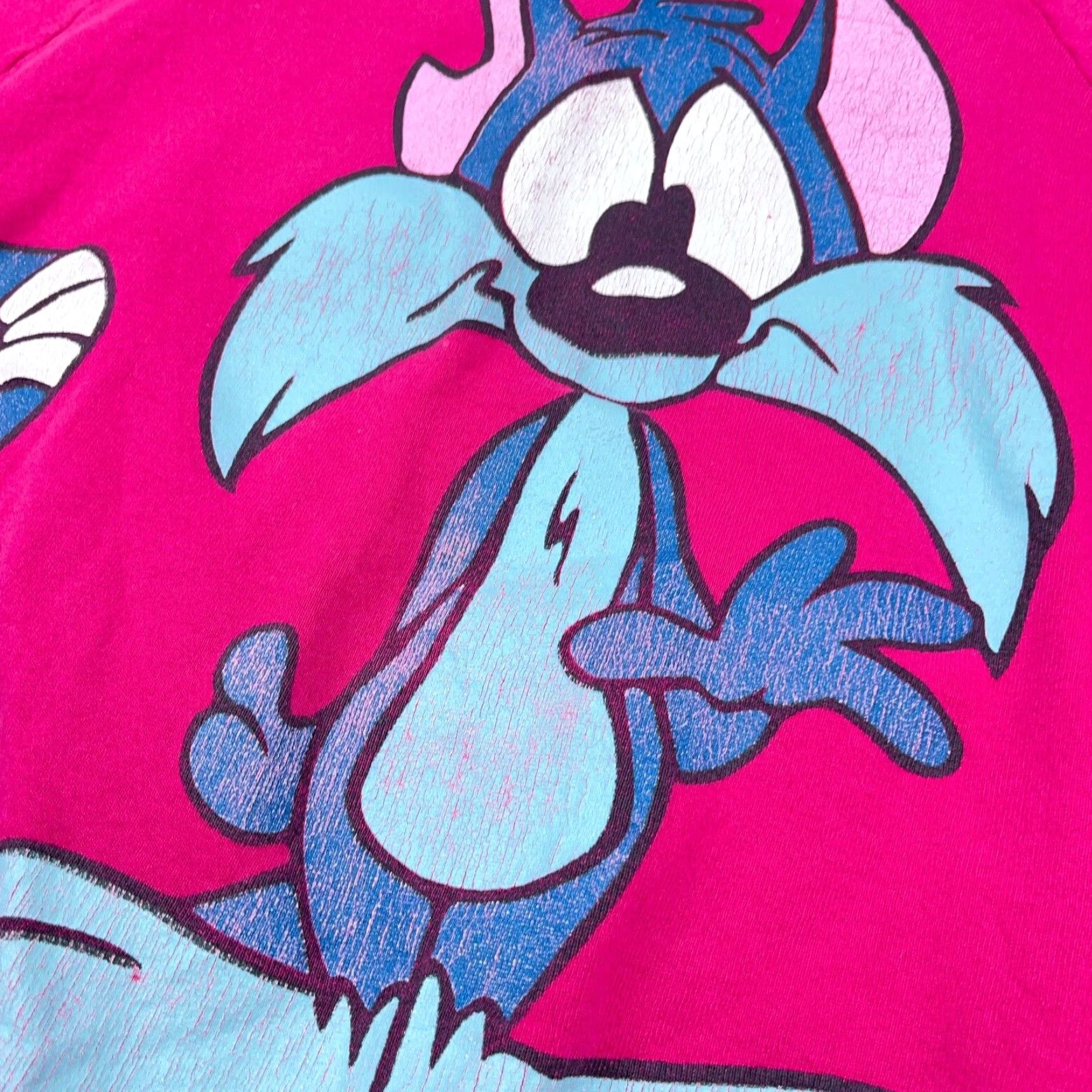 Vintage VINTAGE Warner Bros. Looney Tunes Sweatshirt Unisex Adults XL Pink Crew Neck Calamity Coyote AOP 90s Sweatshirt Size US XL / EU 56 / 4 - 6 Thumbnail