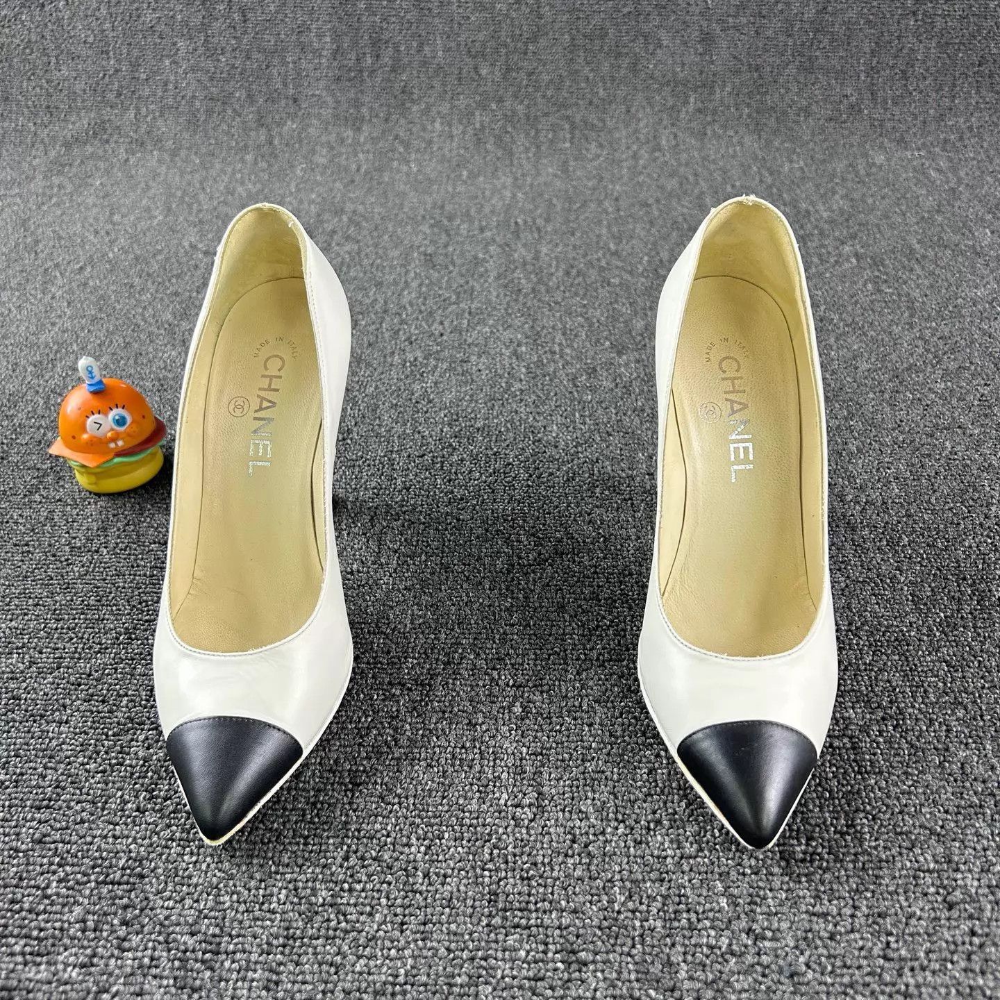 Chanel Chanel Knot Heels Black/White Colorblock Size 37 Size US 6.5 / IT 36.5 - 2 Thumbnail