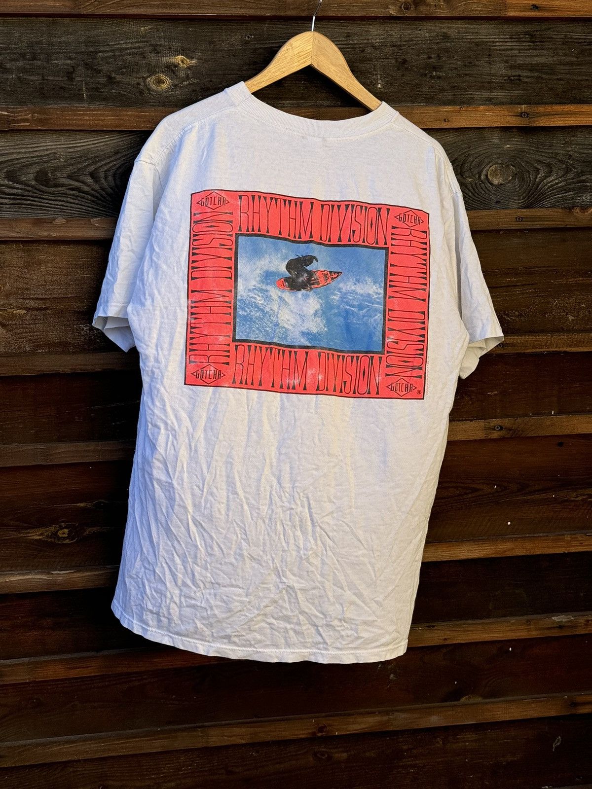 Gotcha × Vintage 1991 Gotcha Rhythm Division vintage white surf tee t-shirt Size US XL / EU 56 / 4 - 3 Thumbnail