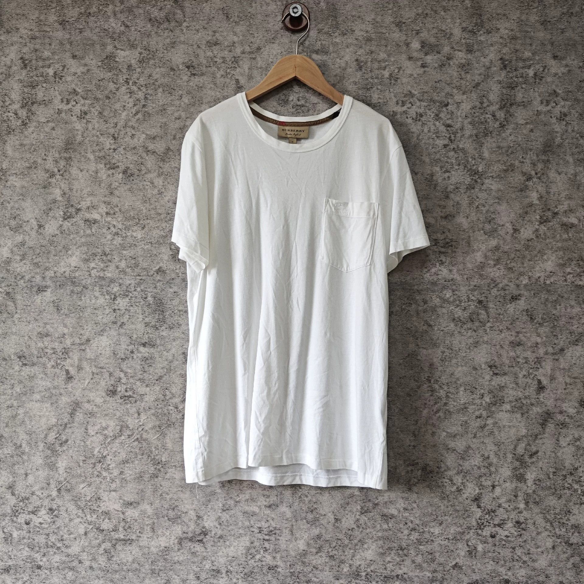 Burberry Burberry T-Shirt M Women Size M / US 6-8 / IT 42-44 - 1 Thumbnail