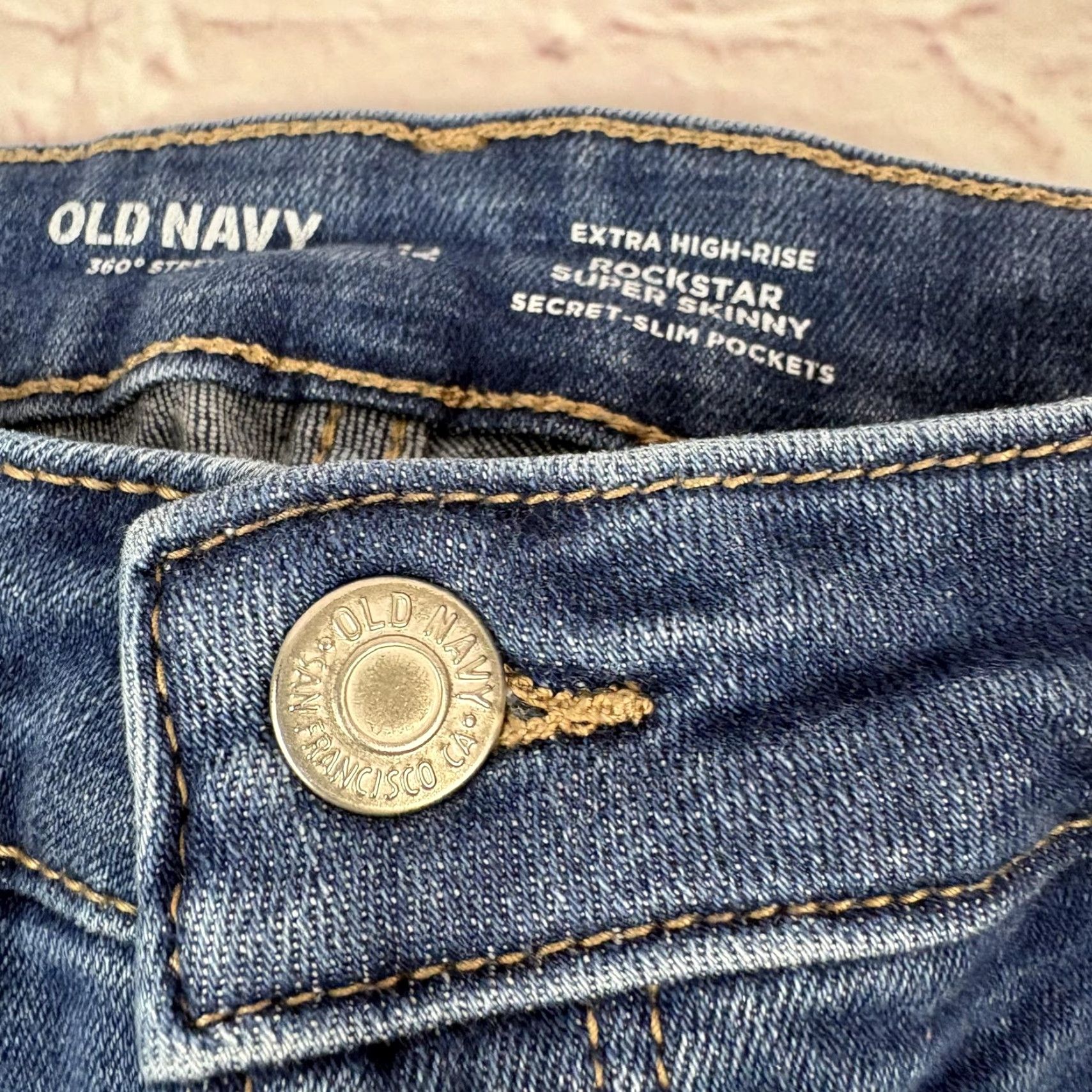 Old Navy Old Navy Rockstar Jeans Womens 12 Blue Extra High-Rise Skinny Distressed 29x26 Size 34" / US 12 / IT 48 - 6 Thumbnail