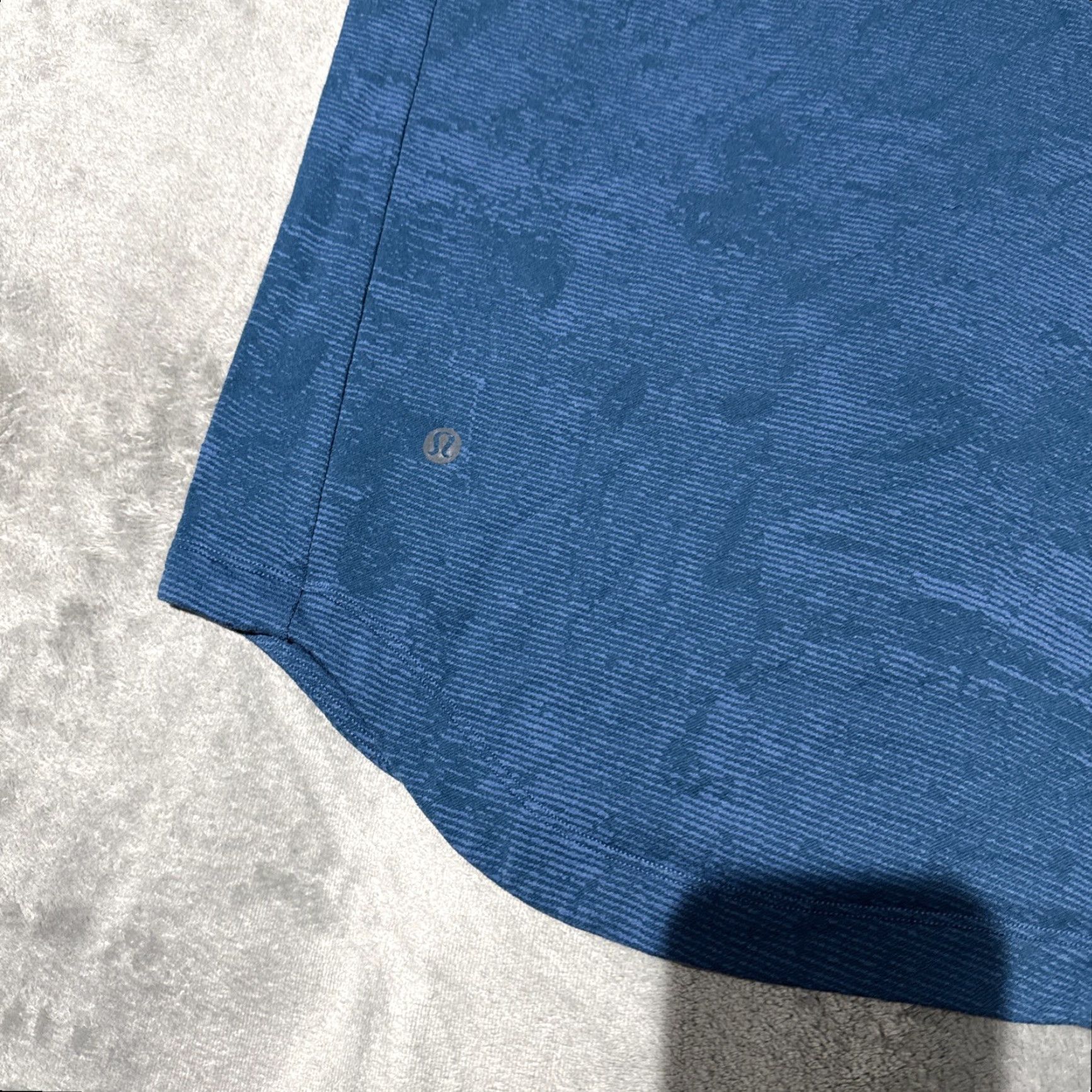Lululemon Lululemon Shirt Mens Medium Blue Camo Drysense Short Sleeve Gym Athleisure Size US M / EU 48-50 / 2 - 7 Thumbnail