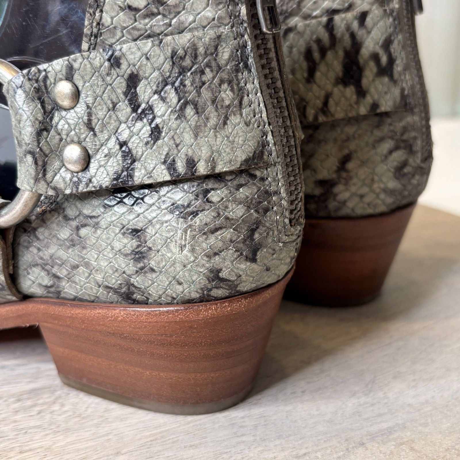 Frye Frye Ray Green Snake Print Leather Ankle Boots Size 7.5 Size US 7.5 / IT 37.5 - 3 Thumbnail