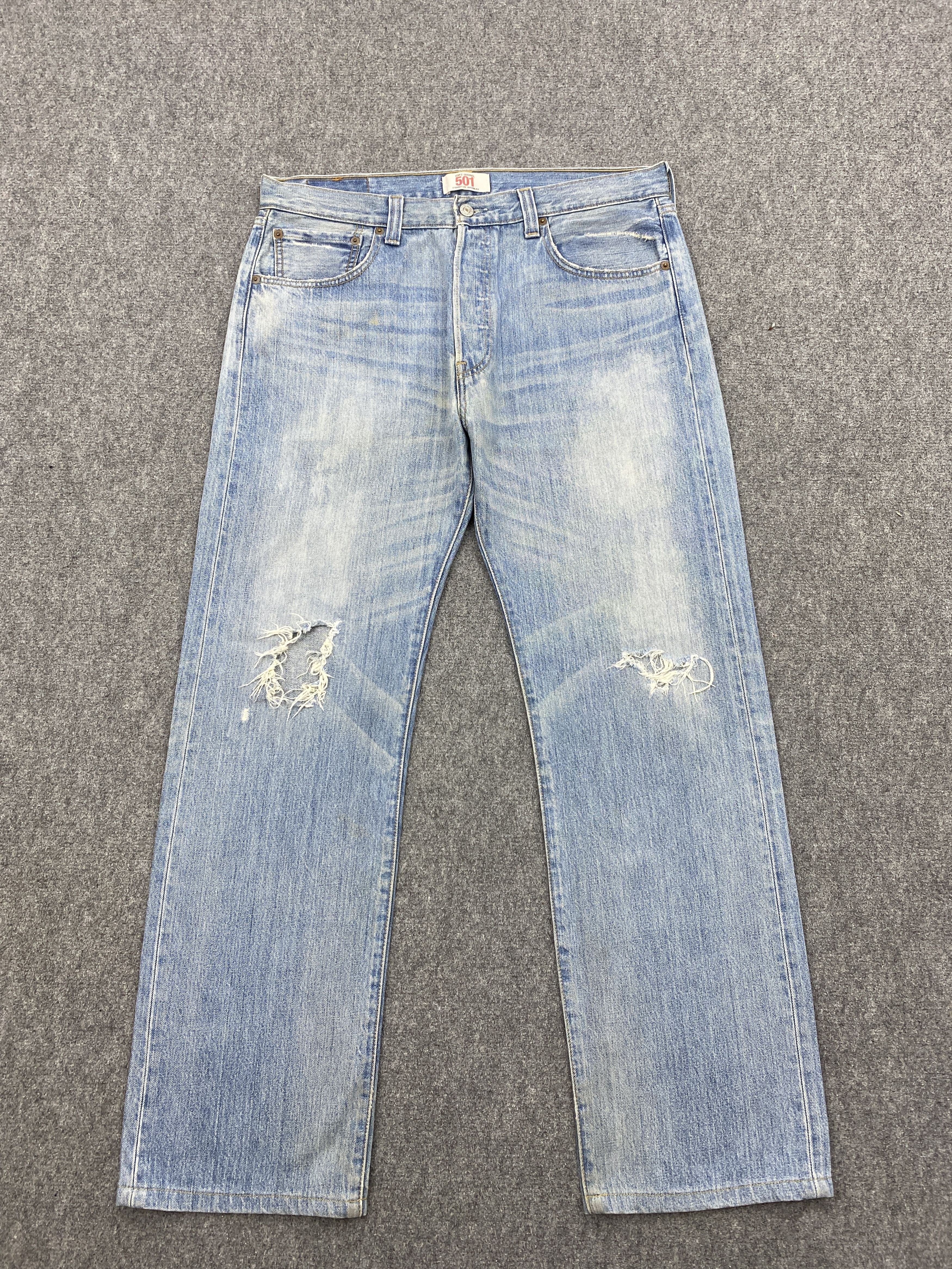 Levi's × Vintage Distressed Vintage Levi's 501 Light Blue Jeans Size US 34 / EU 50 - 1 Thumbnail