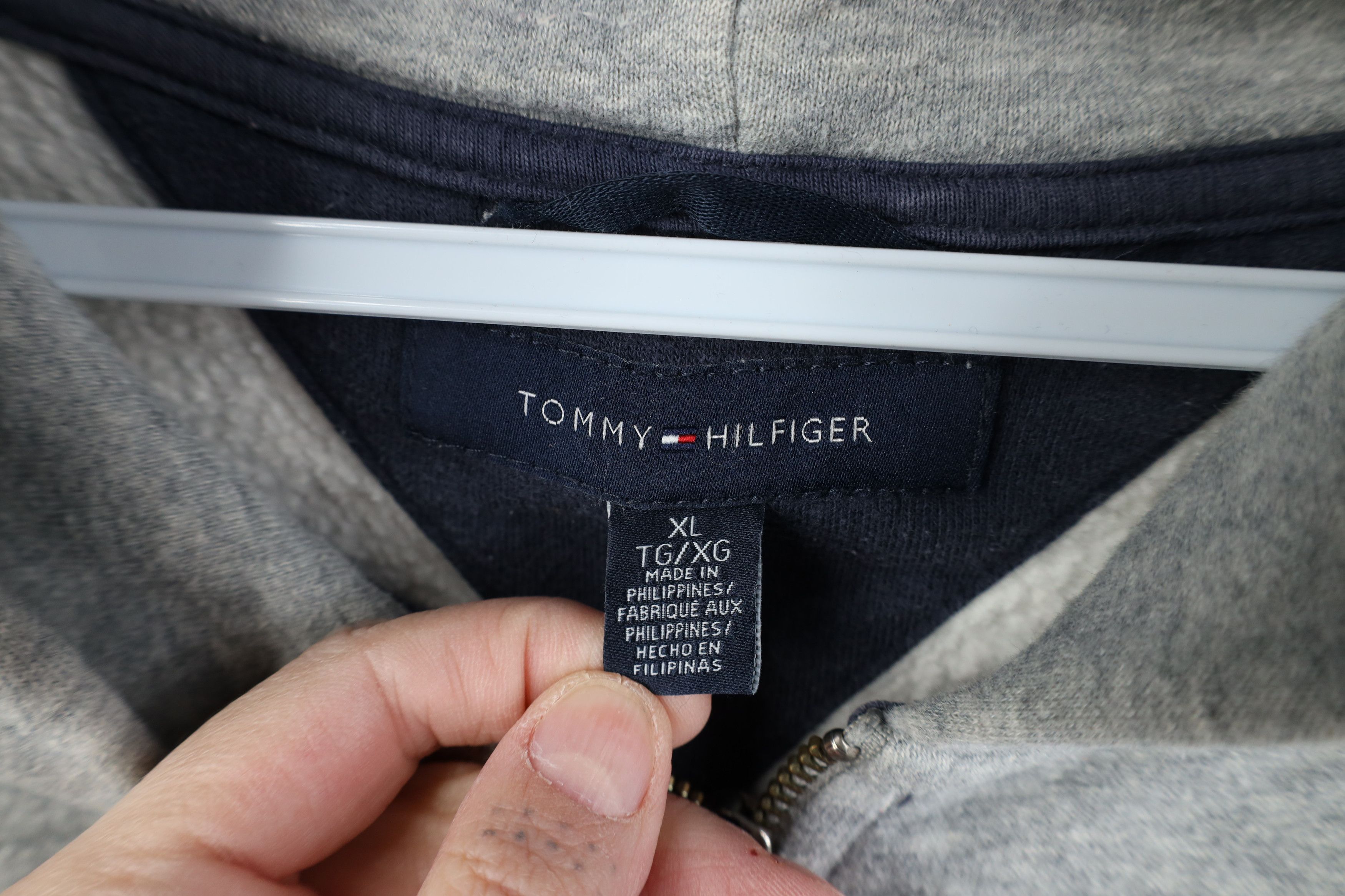 Tommy Hilfiger Vintage Tommy Hilfiger Letter Full Zip Hoodie Sweatshirt Size US XL / EU 56 / 4 - 10 Thumbnail