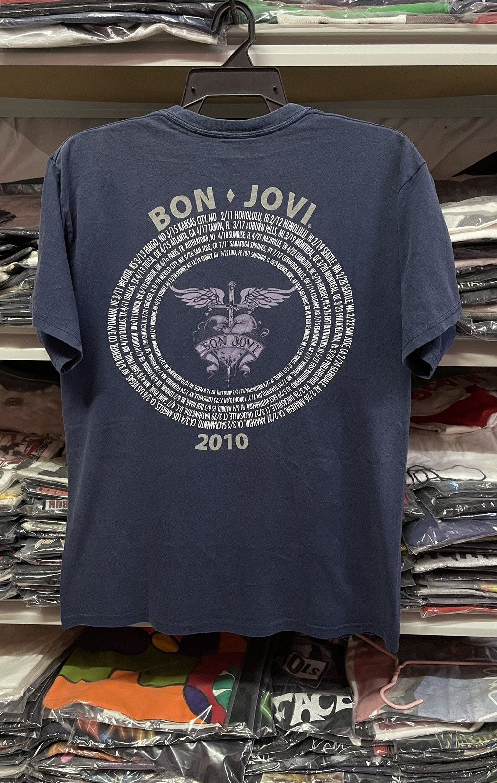 Band Tees Tour Tee x Bon Jovi World Tour🔥🔥🔥 Size US M / EU 48-50 / 2 - 11 Thumbnail