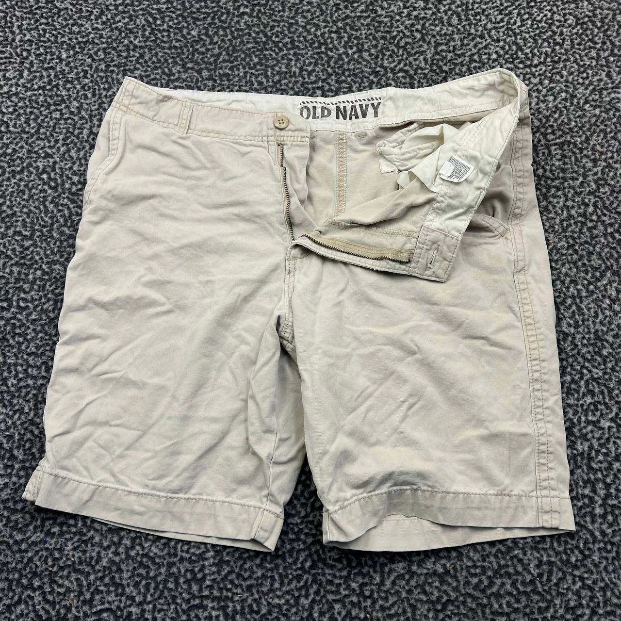 Old Navy Old Navy Shorts Men 36 Cream Chino Pockets Flat Front Cotton Size US 36 / EU 52 - 1 Thumbnail