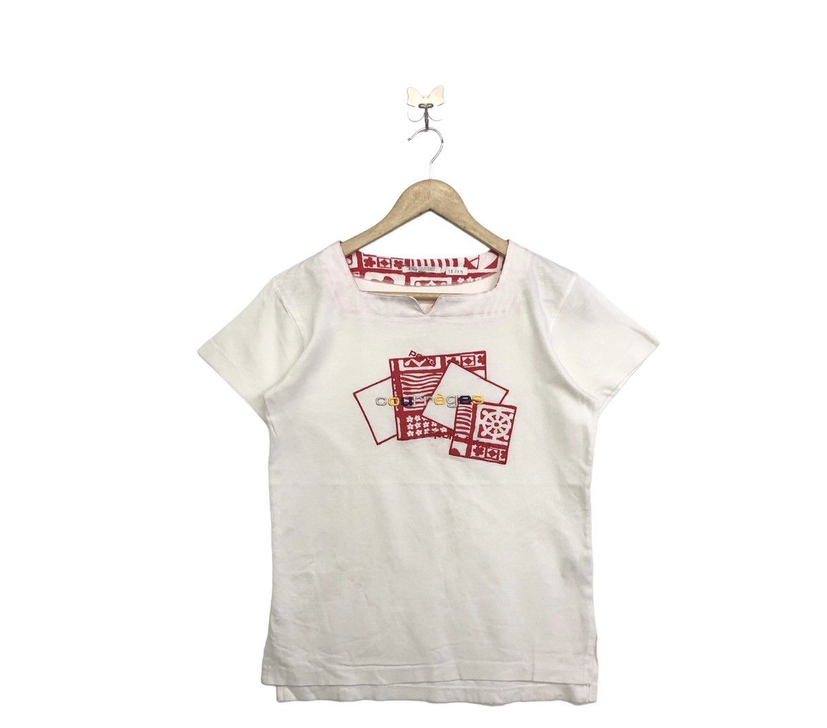 Courreges Vintage Courreges Paris Embriodered Spellout Design Tshirt Size XS / US 0-2 / IT 36-38 - 1 Thumbnail