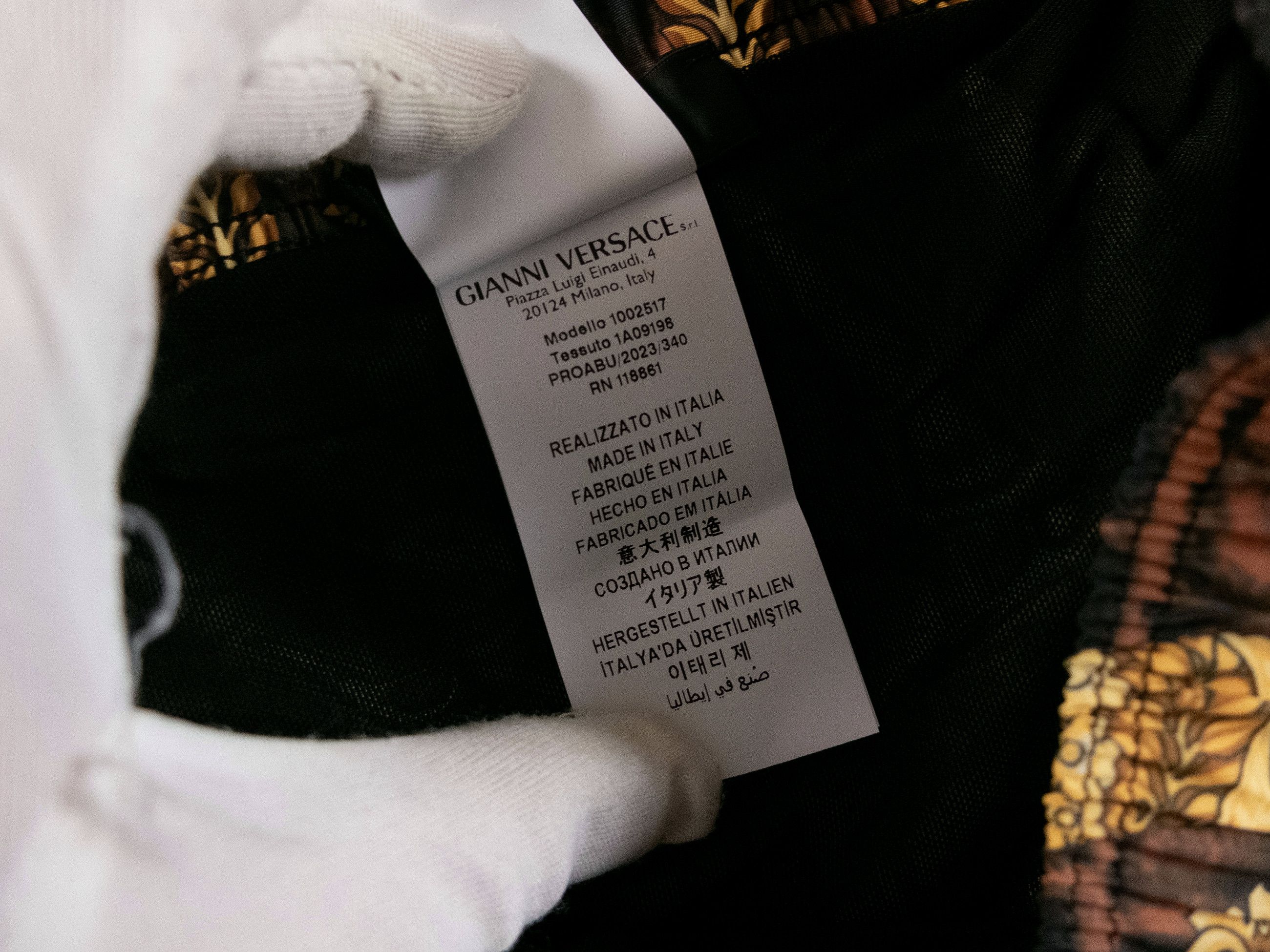 Versace VERSACE barocco baroque print swim shorts 4 Medium trunks Size US 32 / EU 48 - 8 Thumbnail
