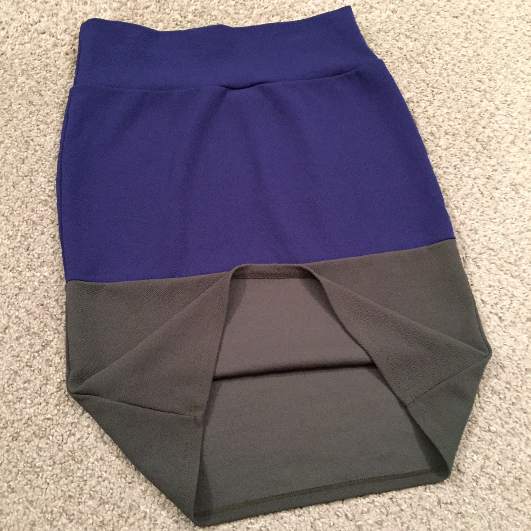 Vintage LuLaRoe Cassie Skirt Large Blue Gray Knee Length Unlined Pull On Regular Size Women Knit Polyester Spandex Size 36" / US 14 / IT 50 - 7 Thumbnail