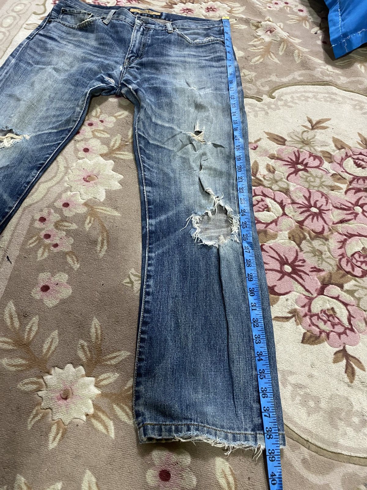 If Six Was Nine × Japanese Brand × Uniqlo Uniqlo distressed denim very rare Size US 35 - 15 Thumbnail